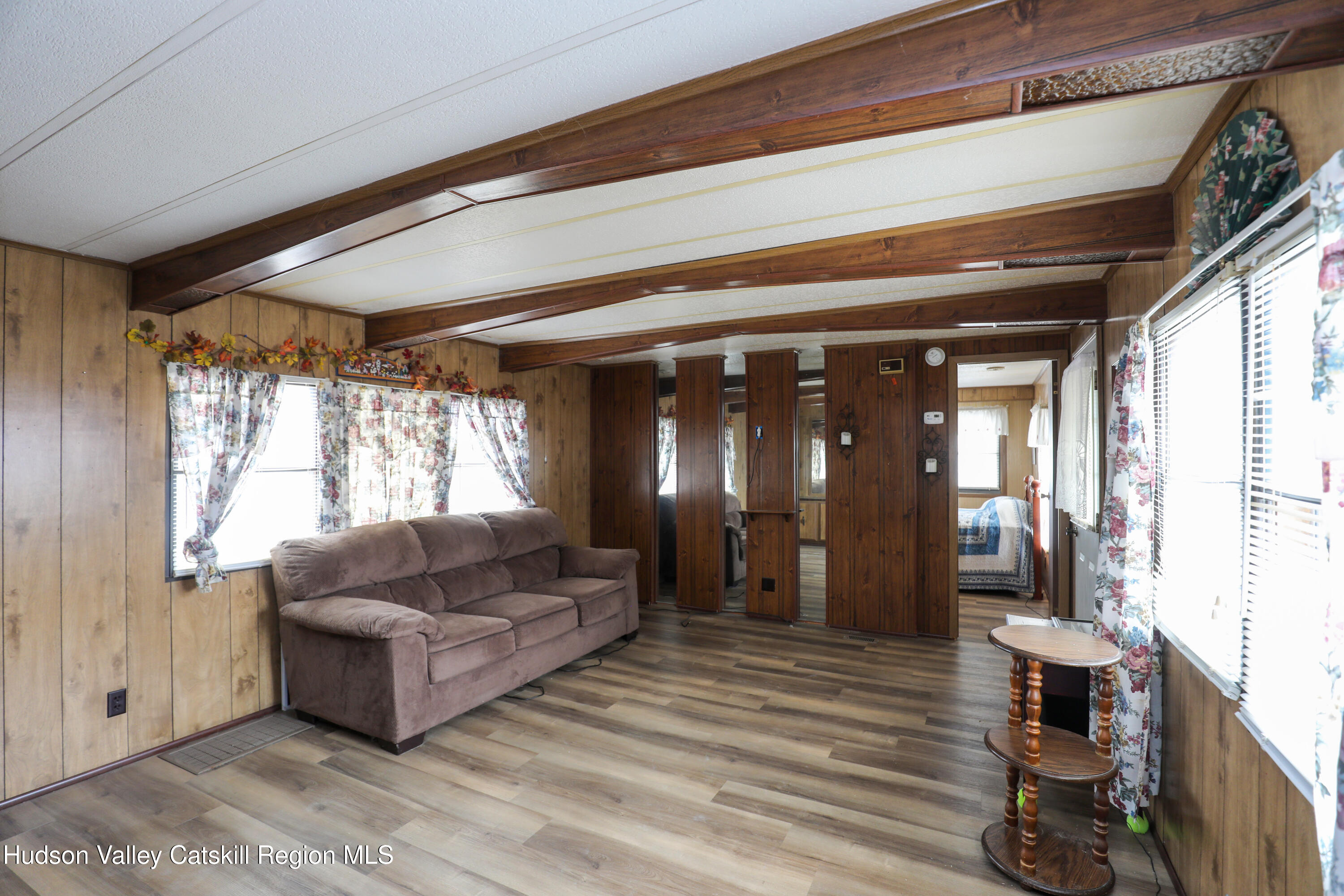 414 Joslen Boulevard 4