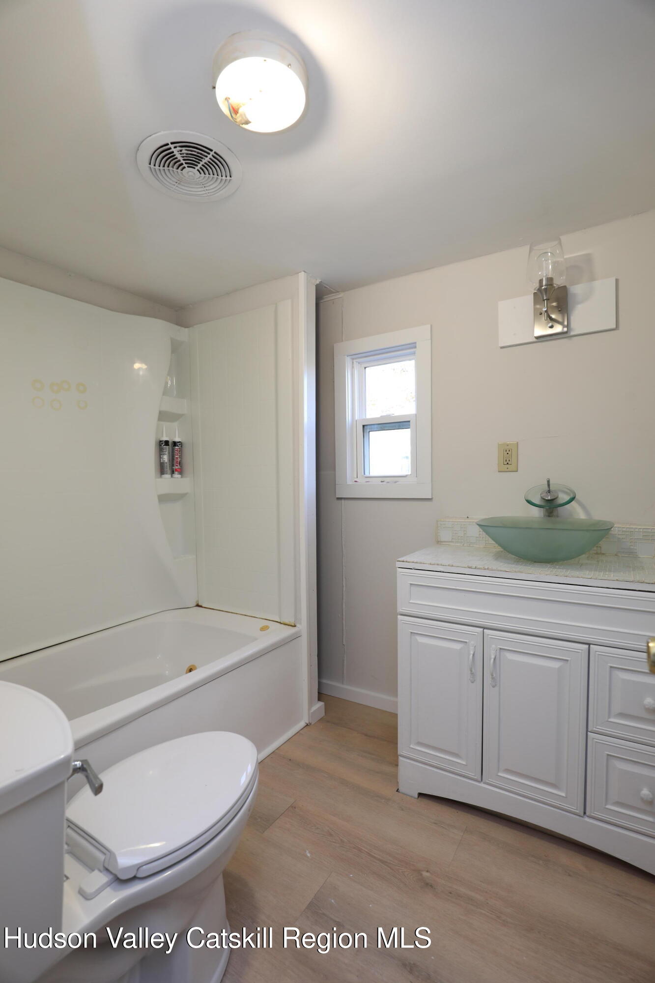 414 Joslen Boulevard 19