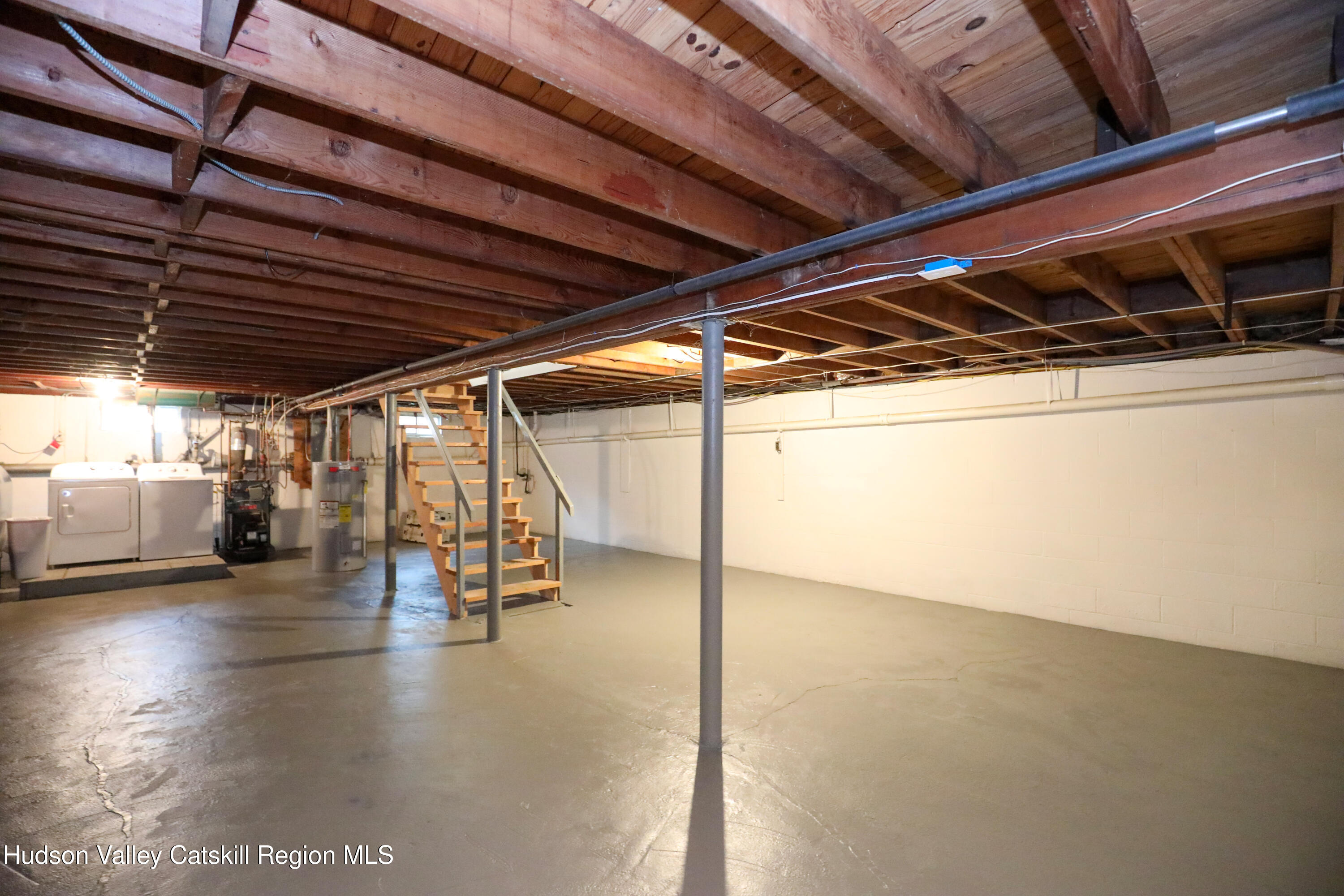 11 Mountain View Avenue