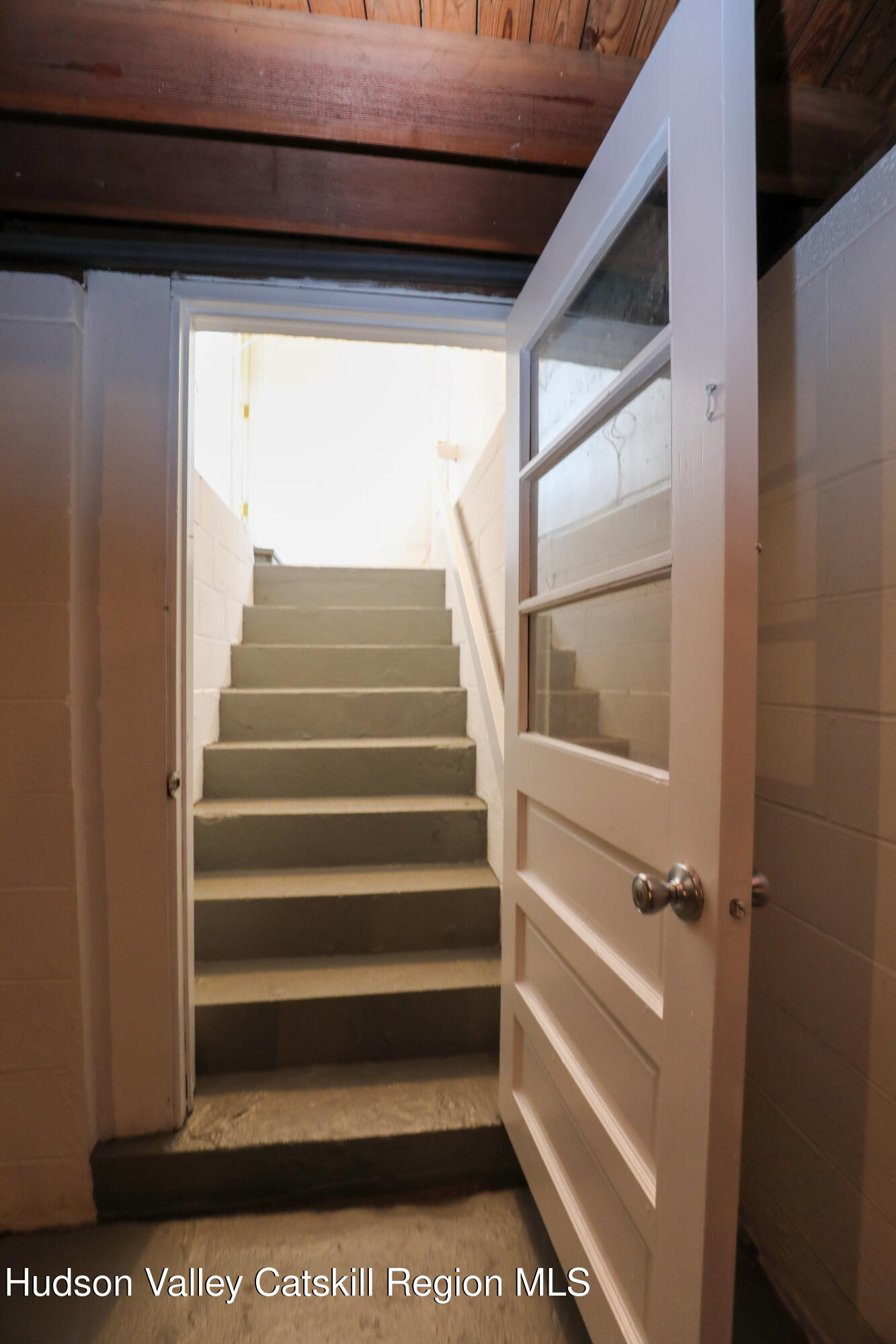 11 Mountain View Avenue