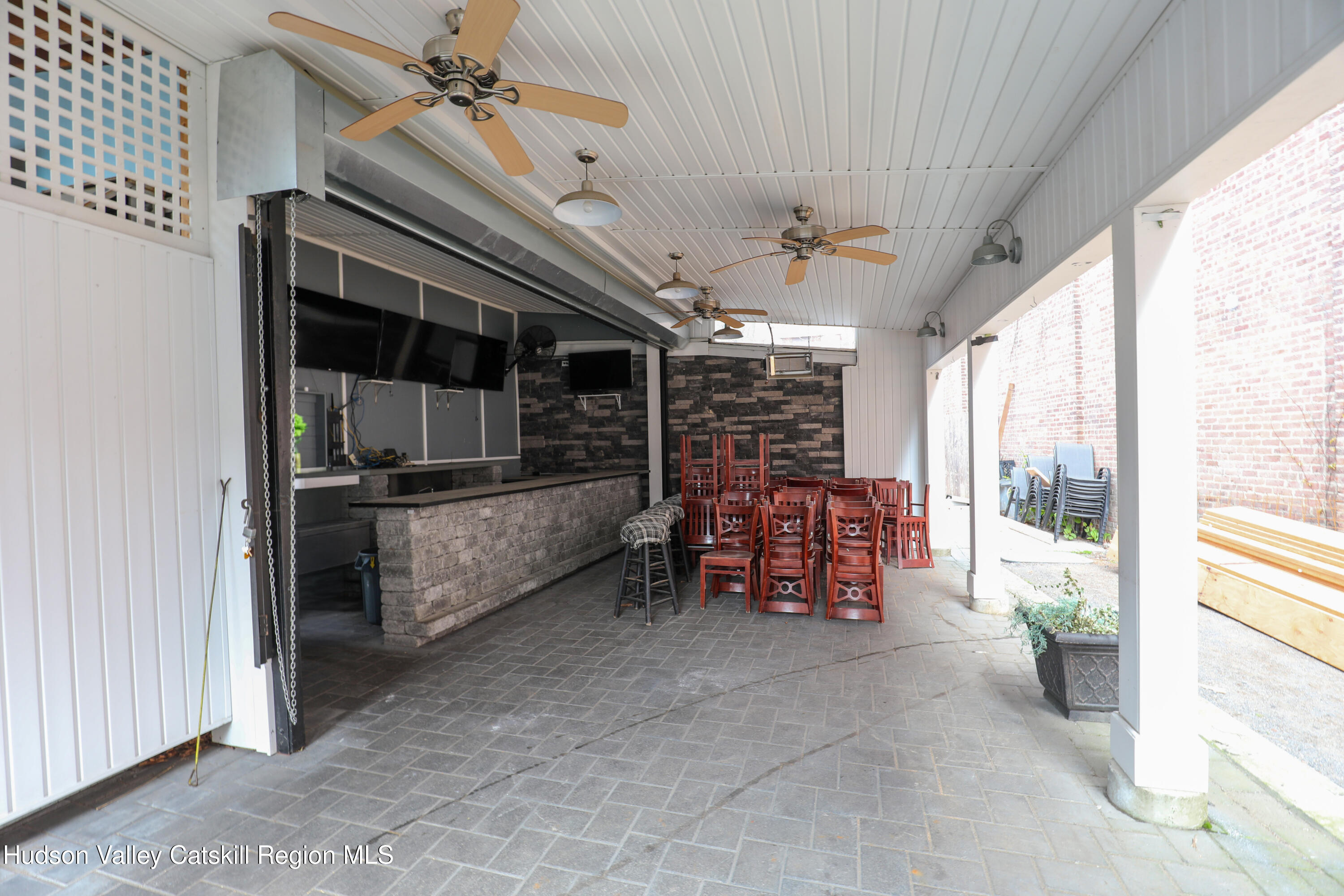 44 N Front Street