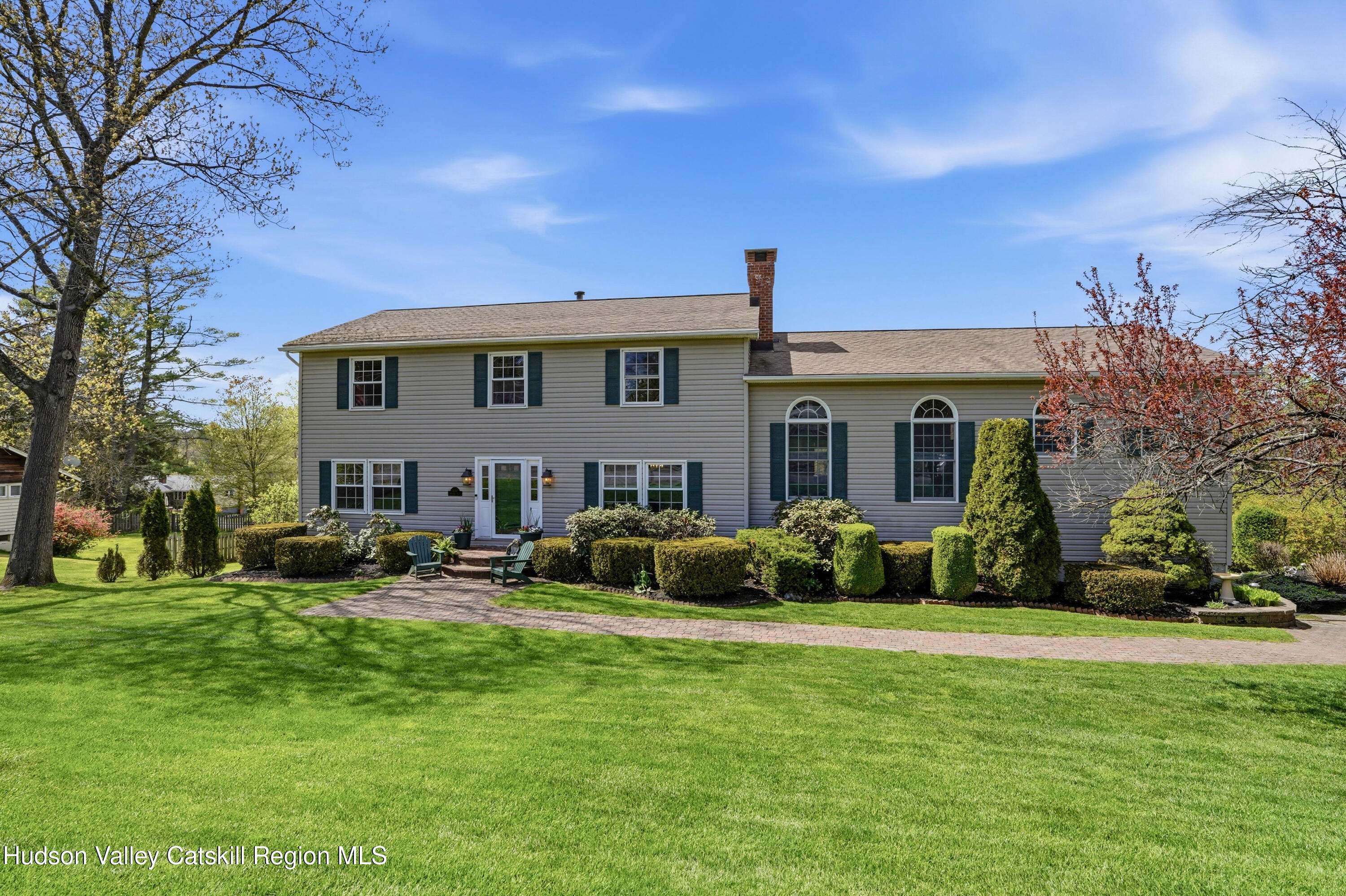 496 Mountain View Avenue