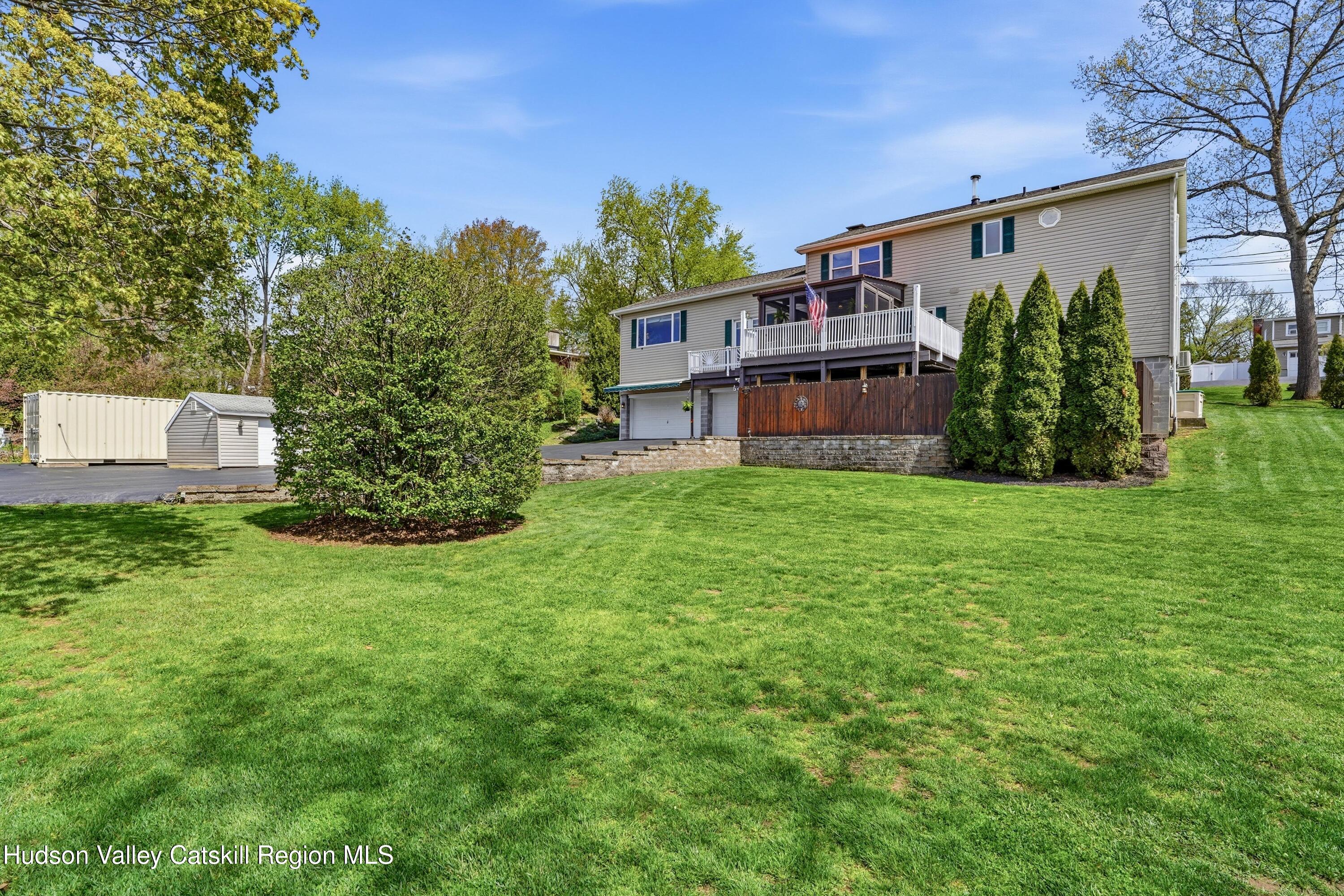 496 Mountain View Avenue