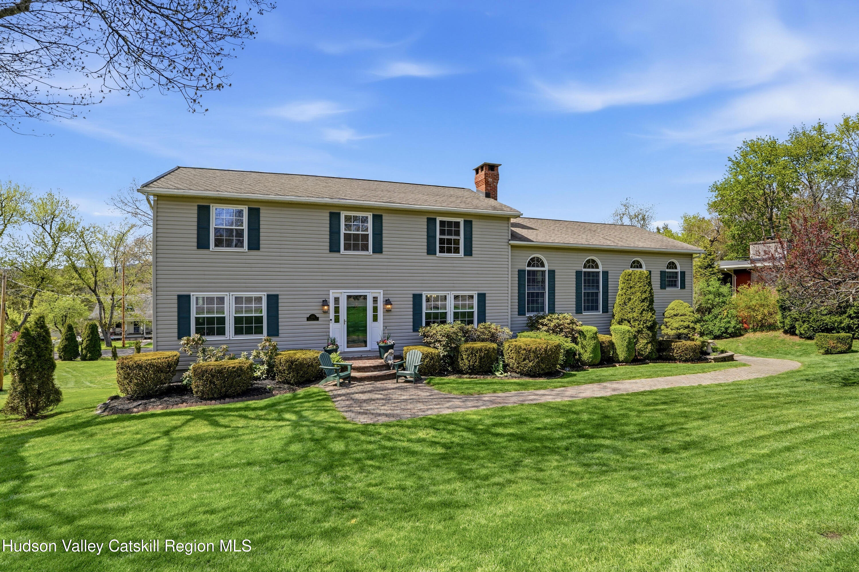 496 Mountain View Avenue