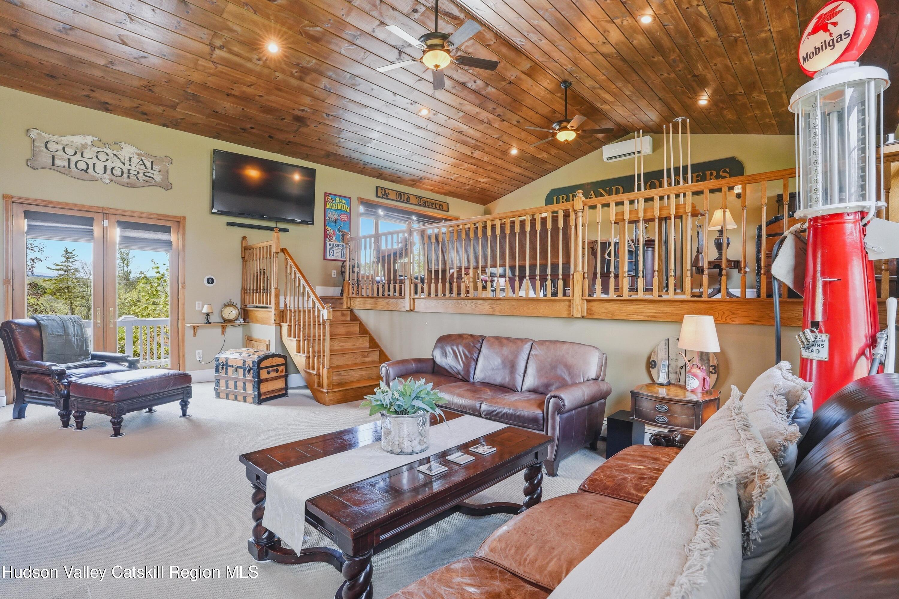 496 Mountain View Avenue