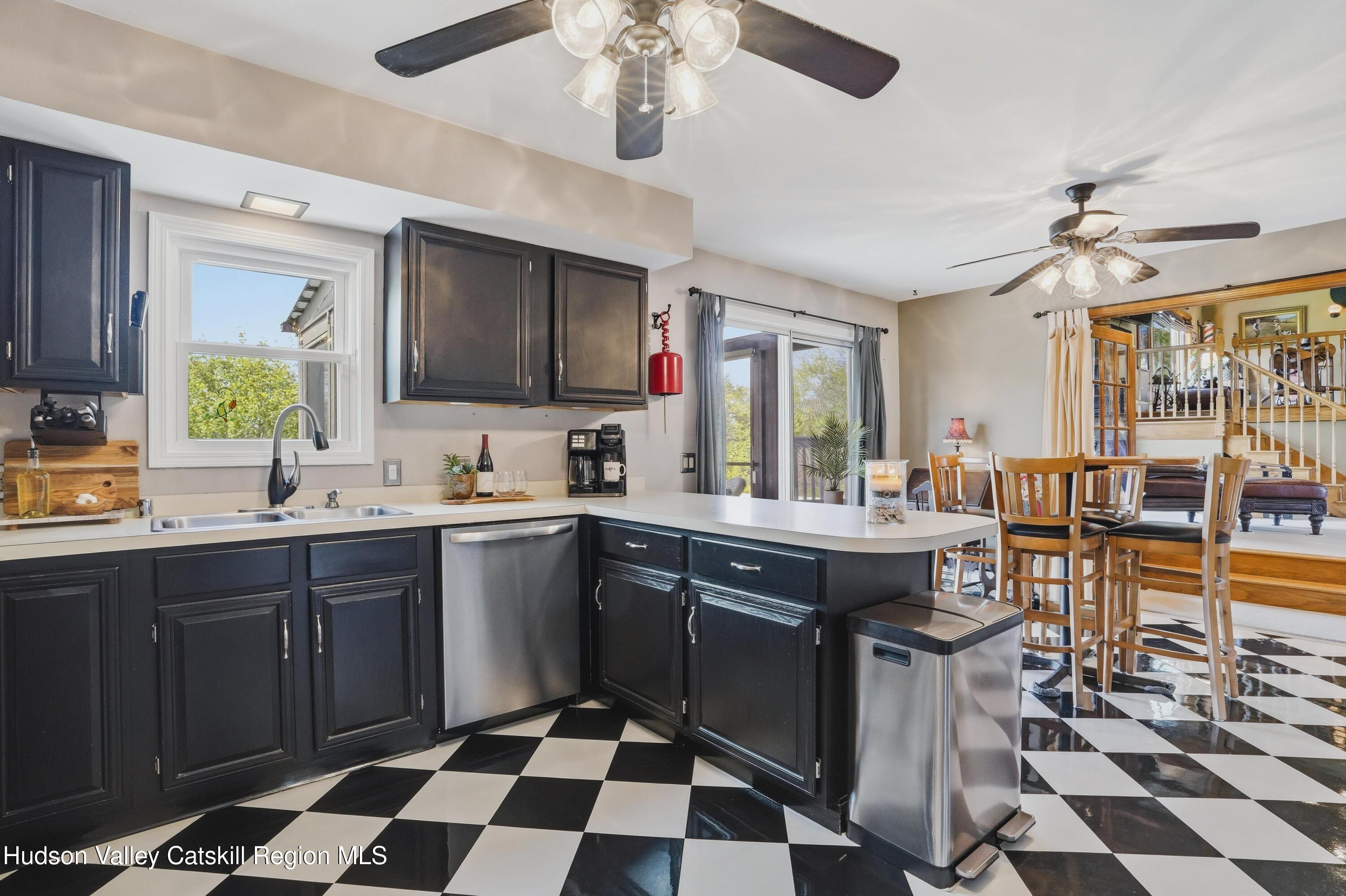 496 Mountain View Avenue