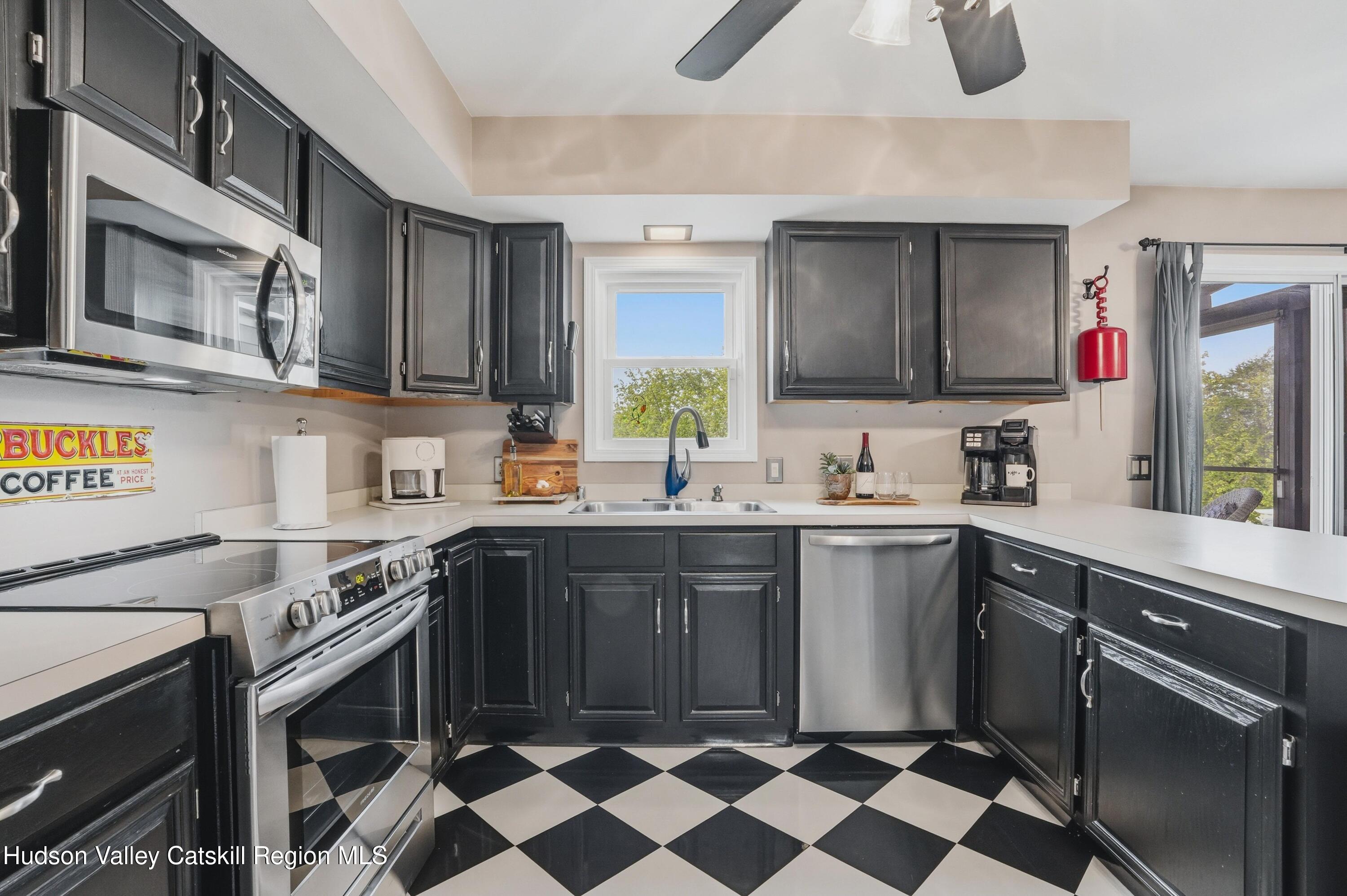 496 Mountain View Avenue