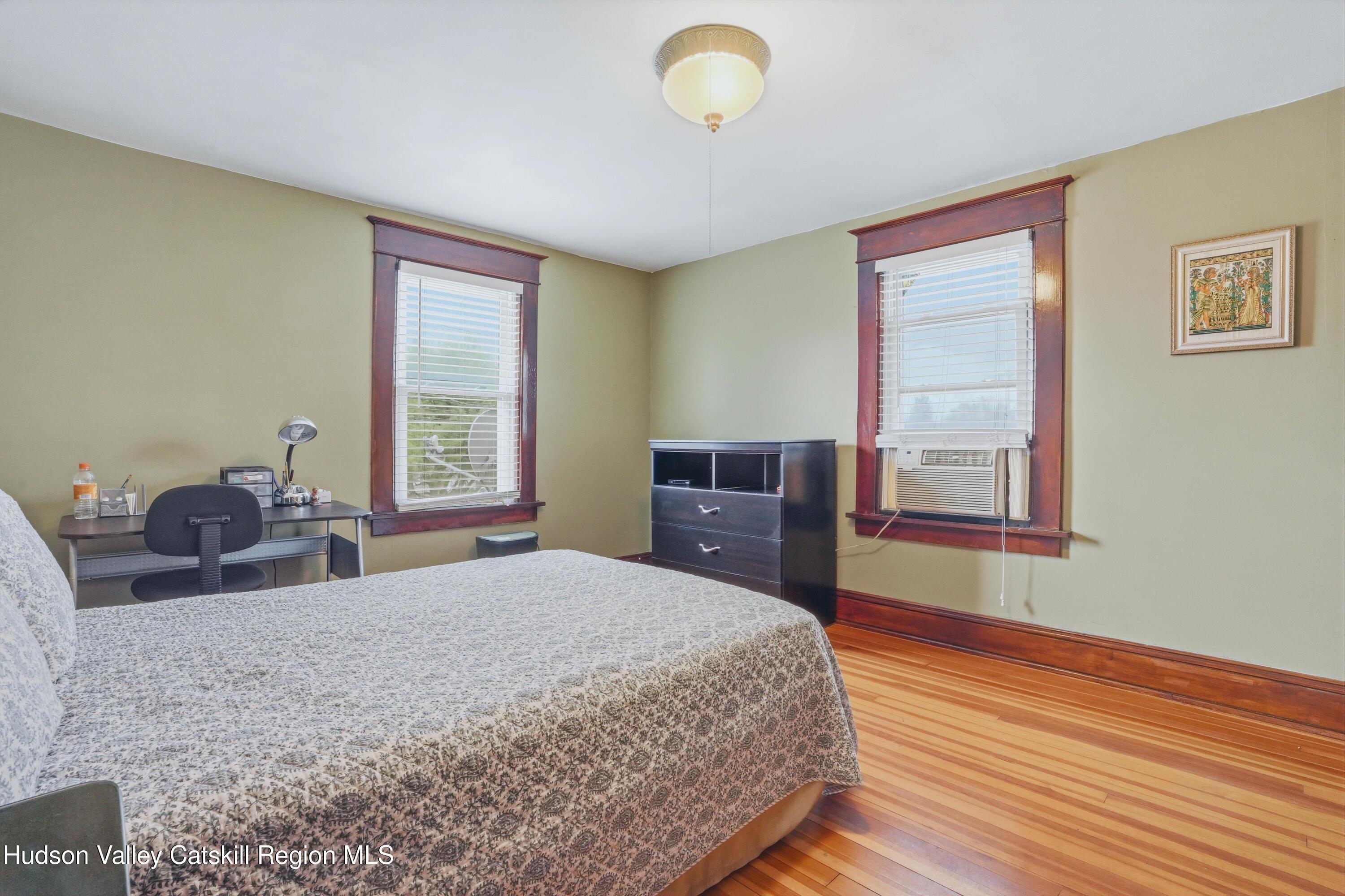 160 Foxhall Avenue
