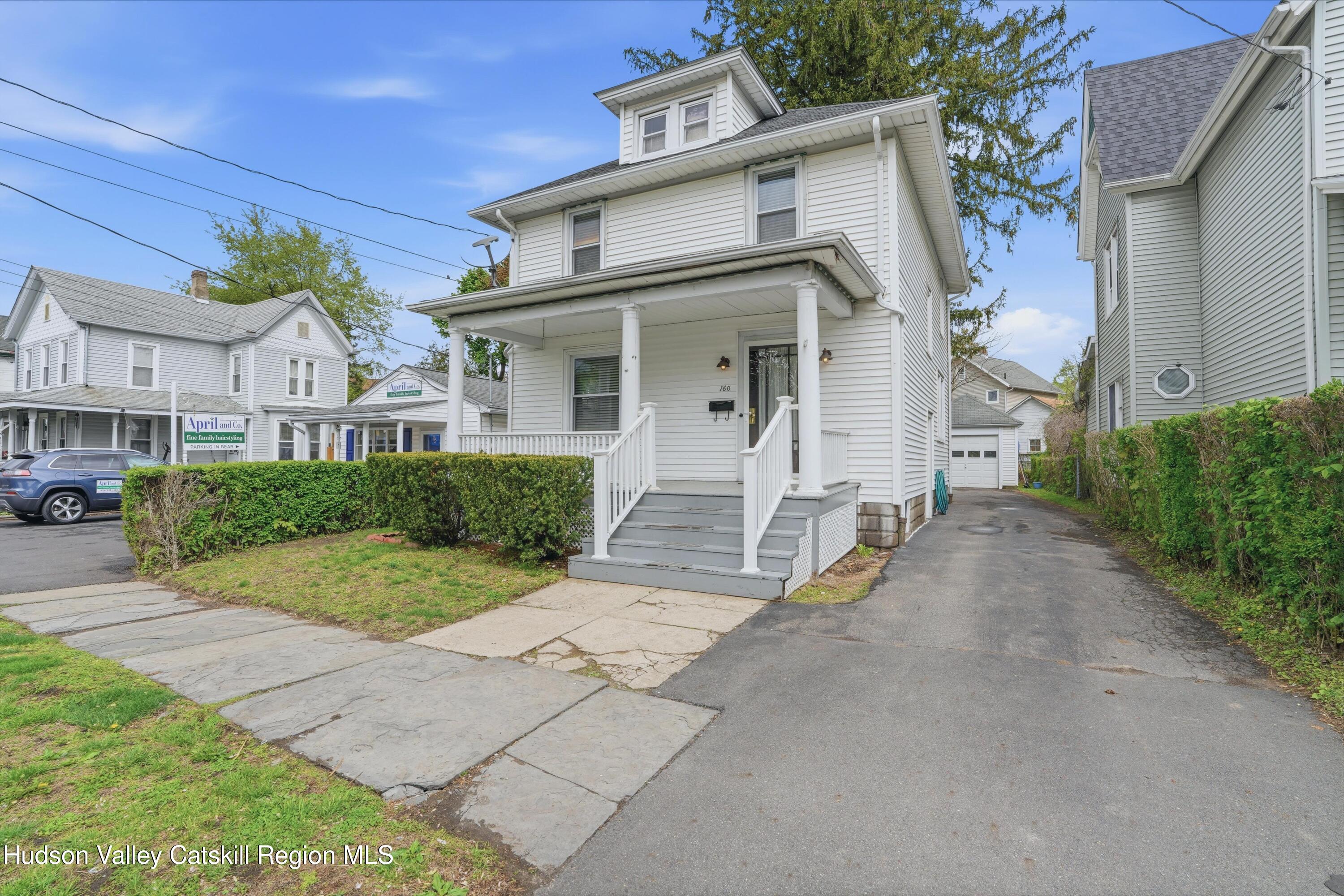 160 Foxhall Avenue