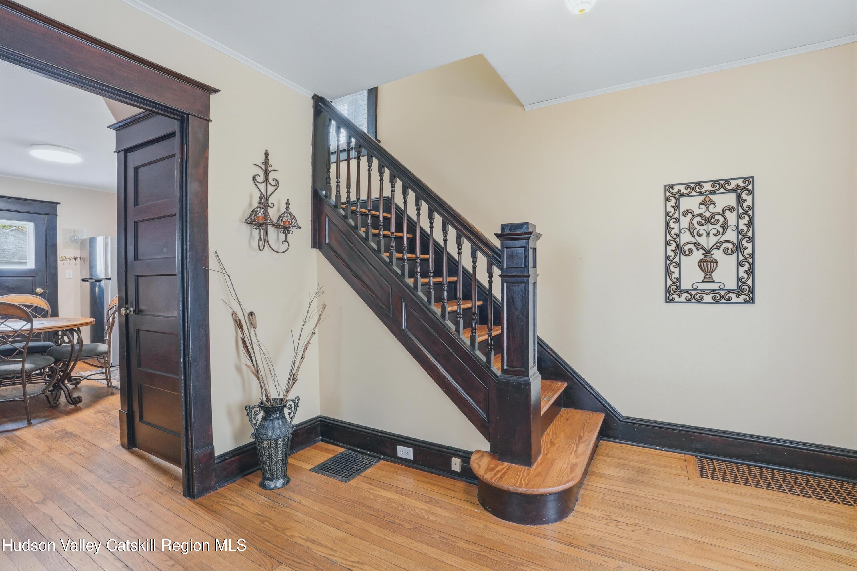 160 Foxhall Avenue