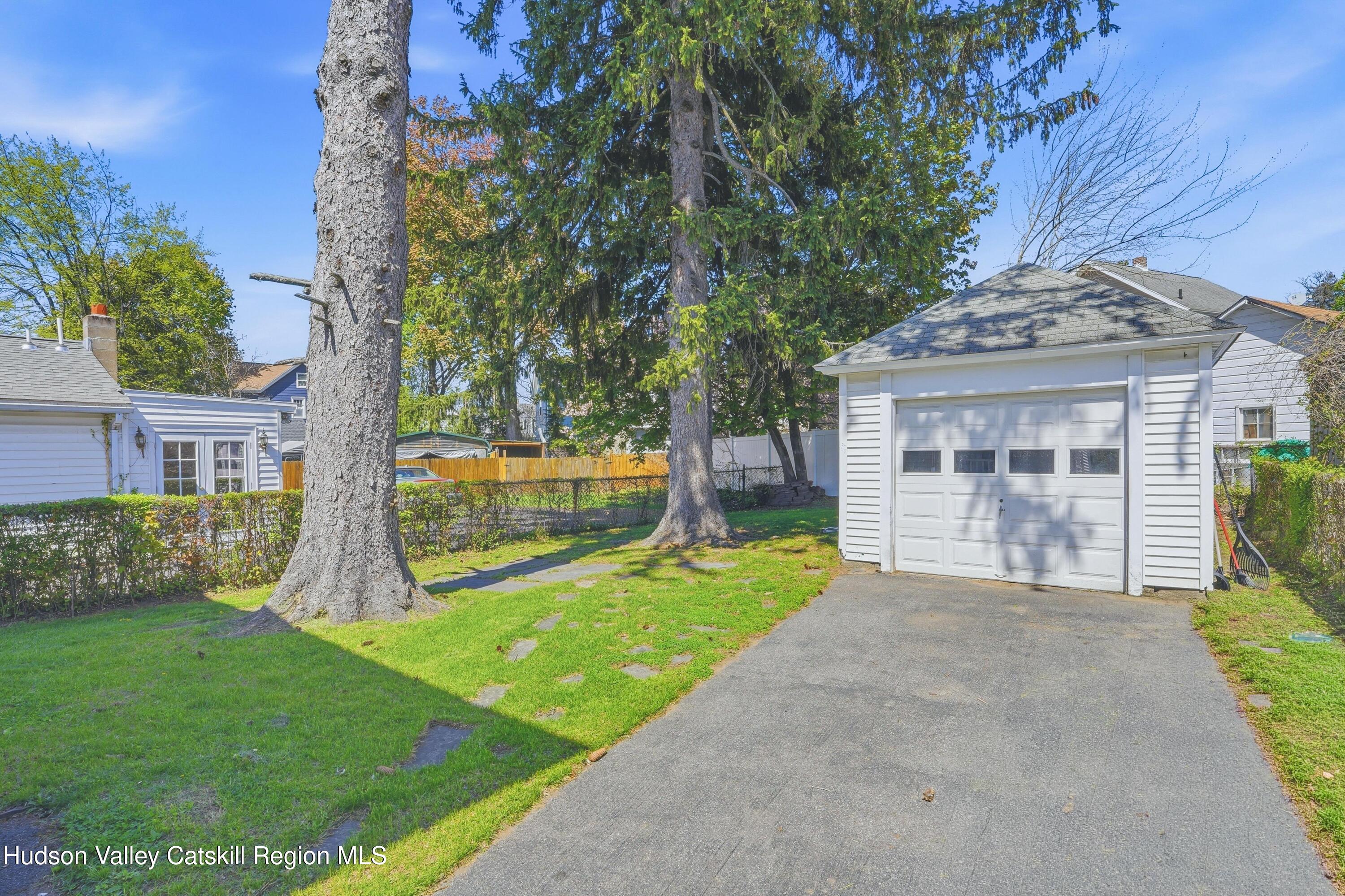 160 Foxhall Avenue