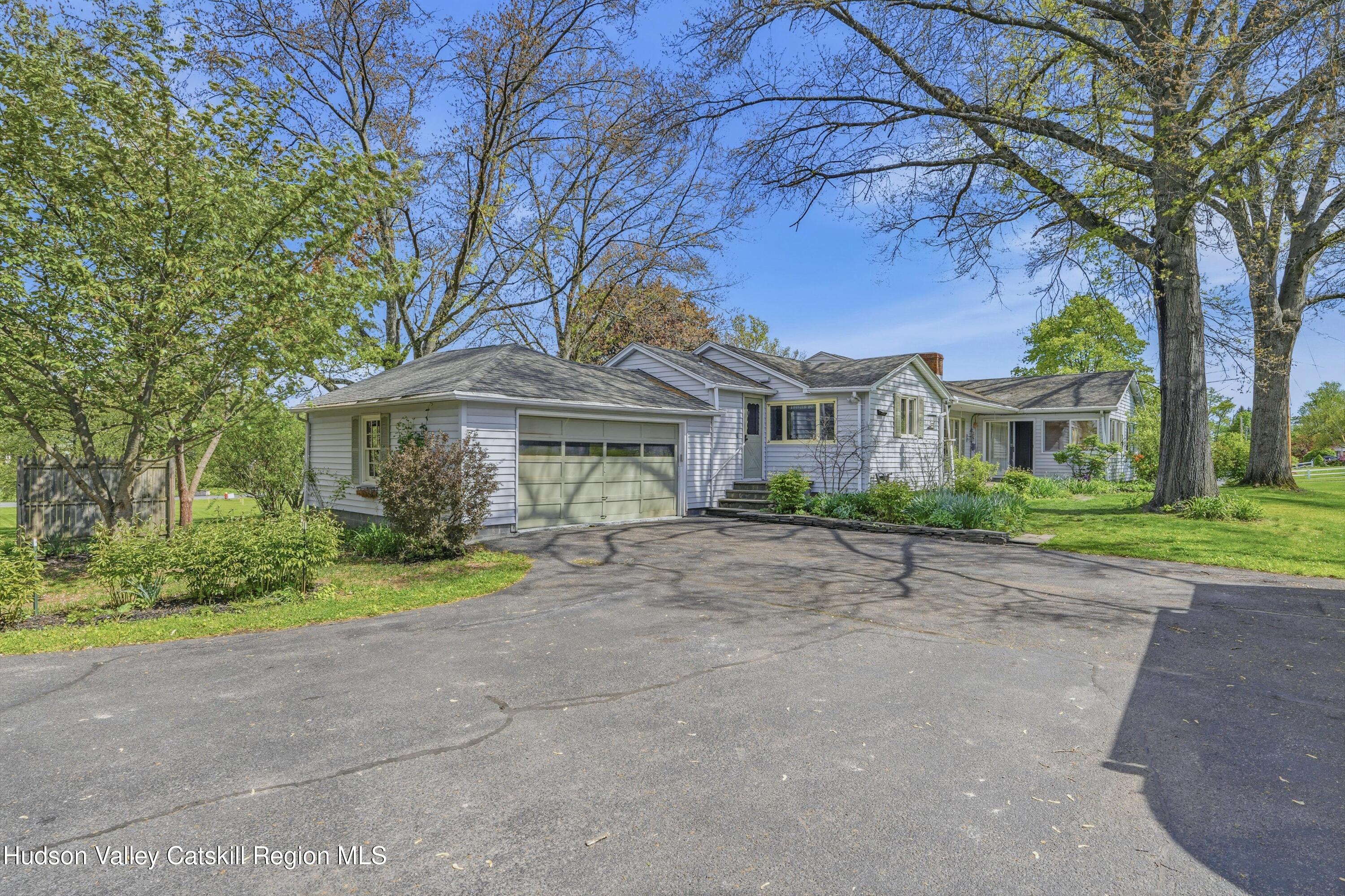 711 Neighborhood Road