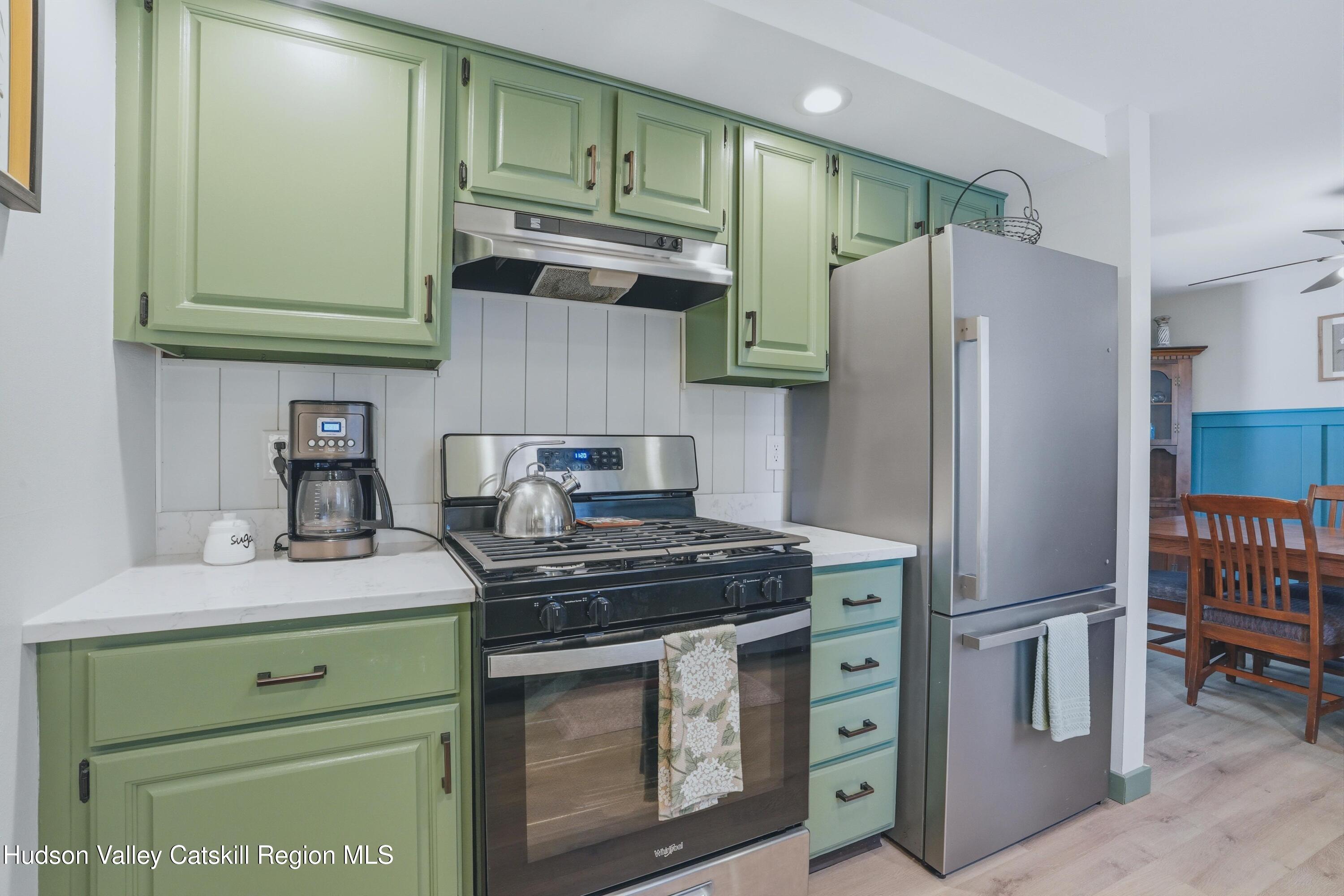 113 W Chestnut Street