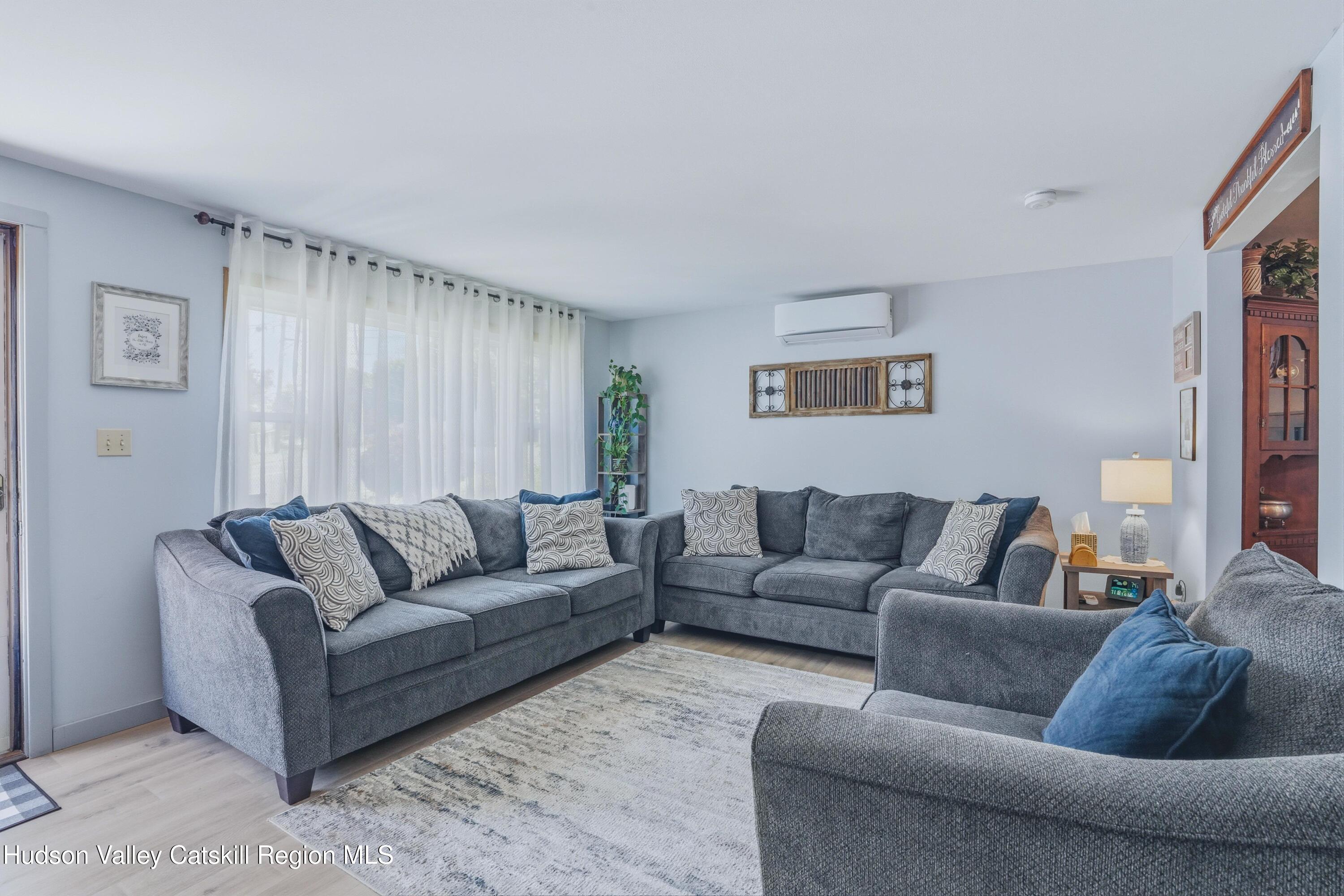 113 W Chestnut Street