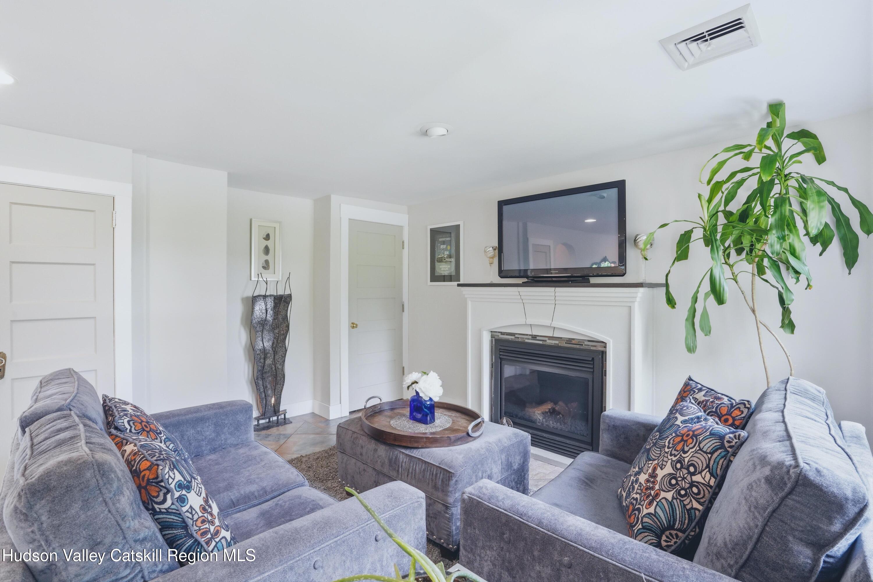 209 Sackett Street