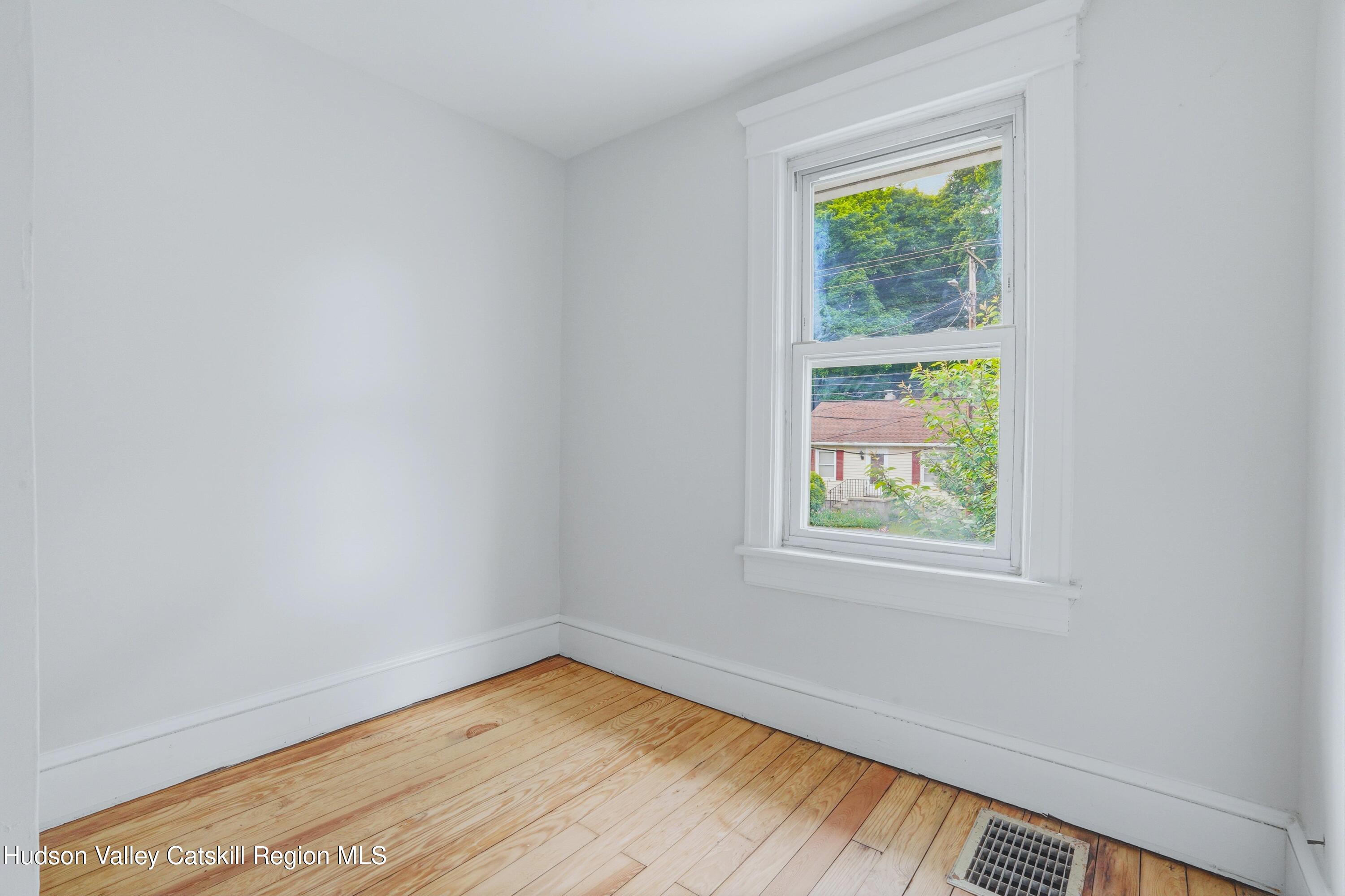 122 Andrew Street