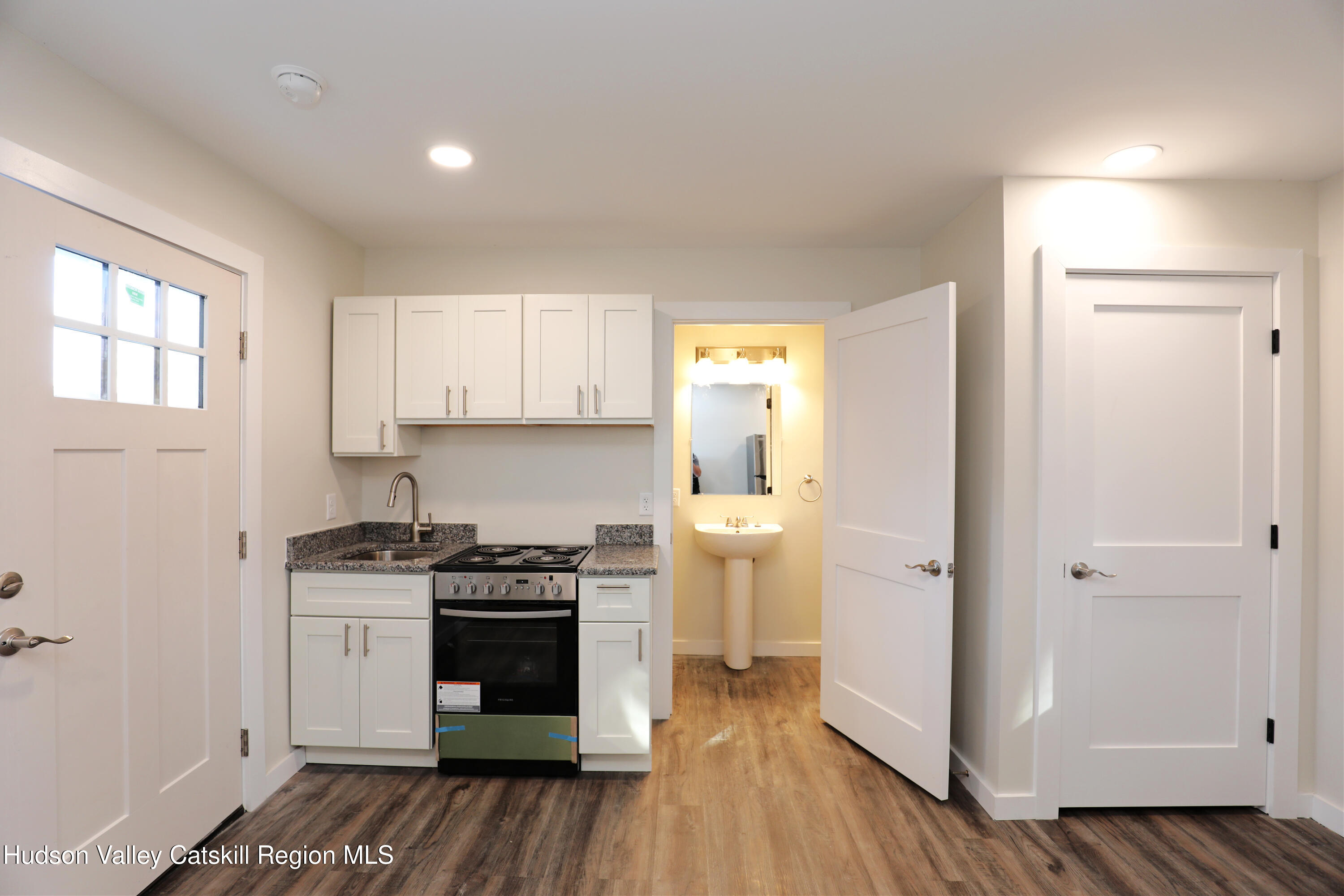14311 Route 9w