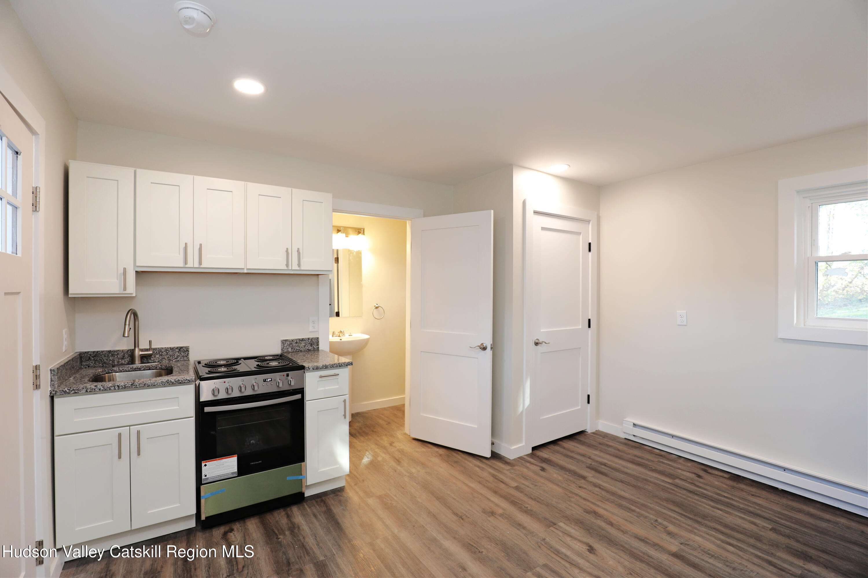 14311 Route 9w