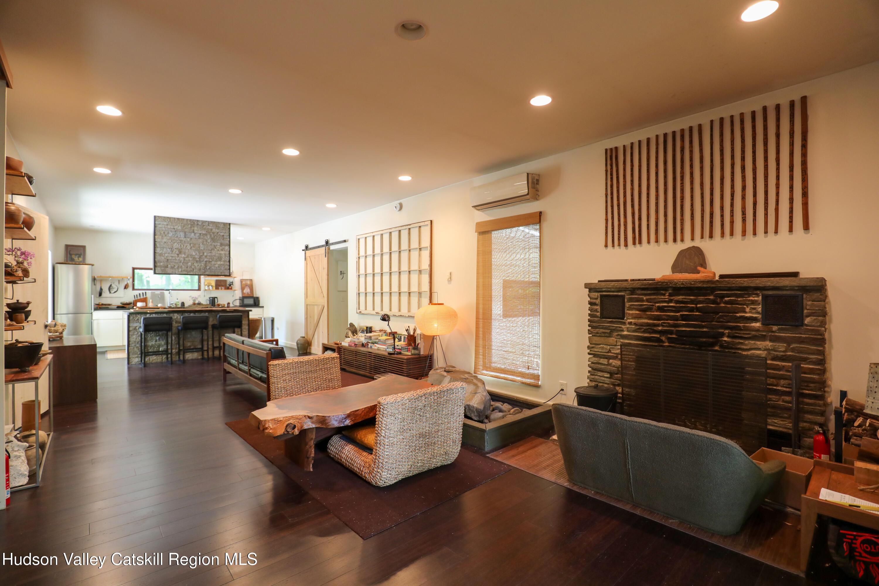 10 Fitzsimmons Lane