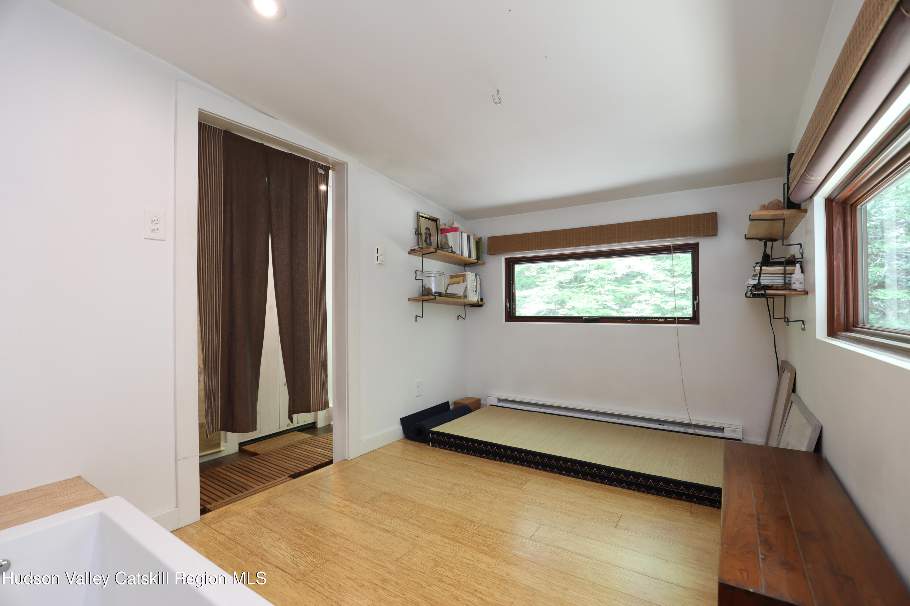 10 Fitzsimmons Lane