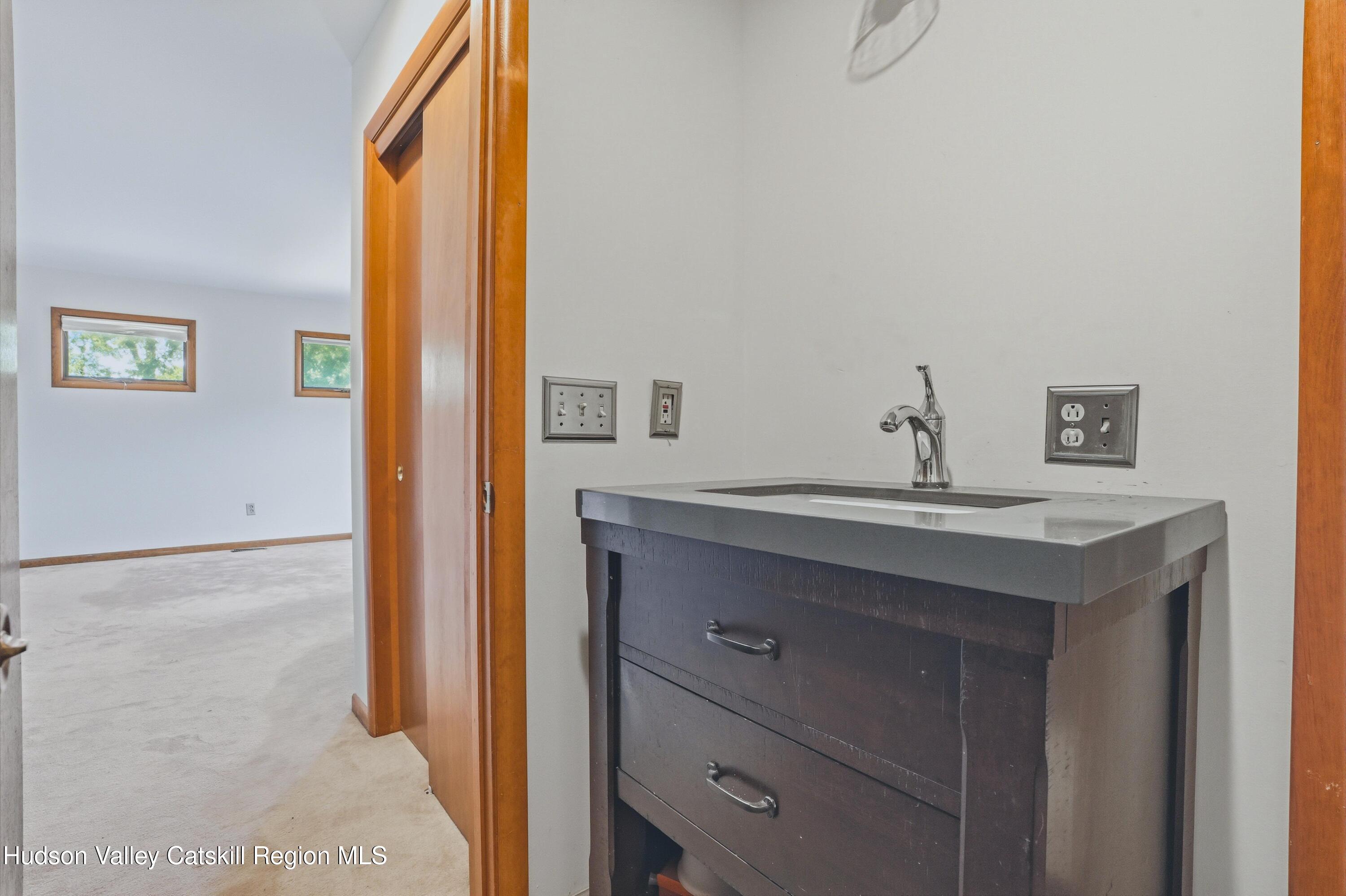 142 Ledge Road