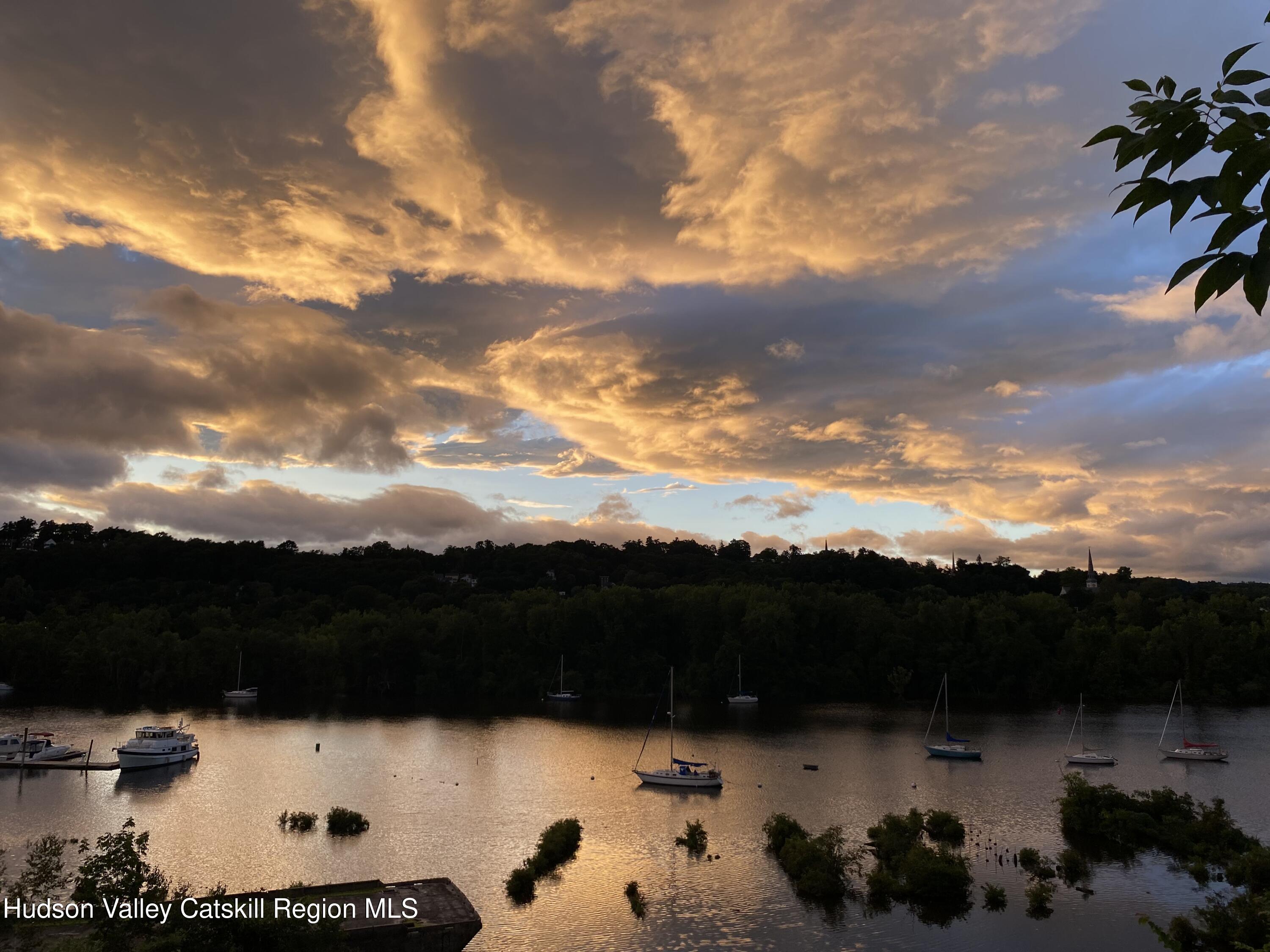 17 Rondout Harbor