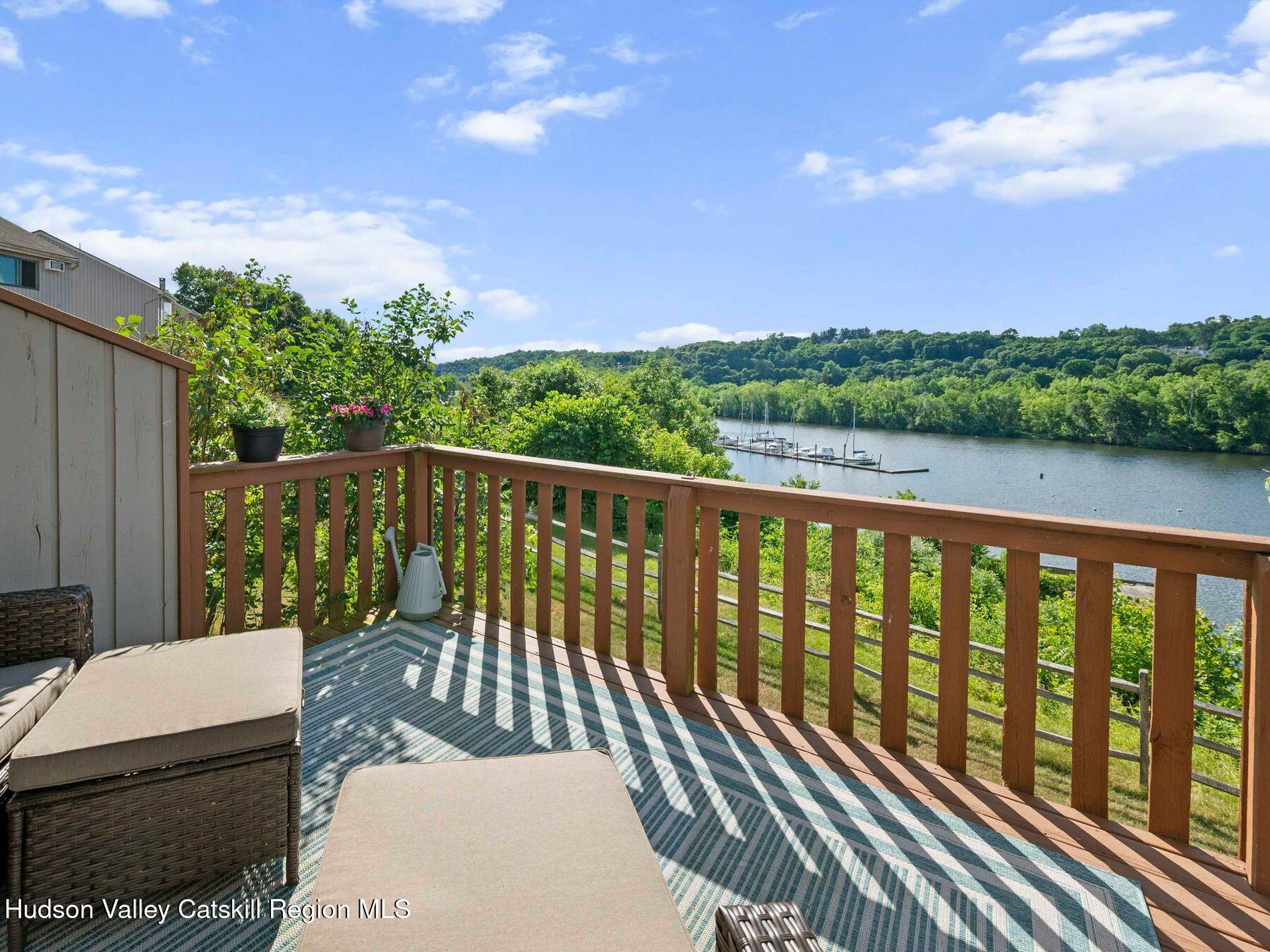 17 Rondout Harbor