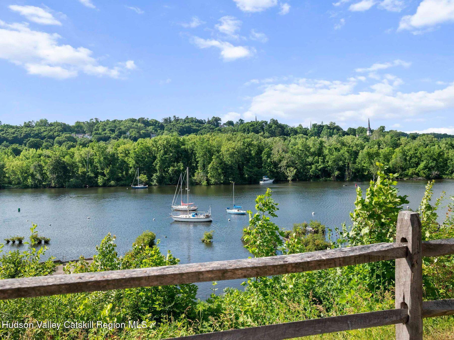 17 Rondout Harbor