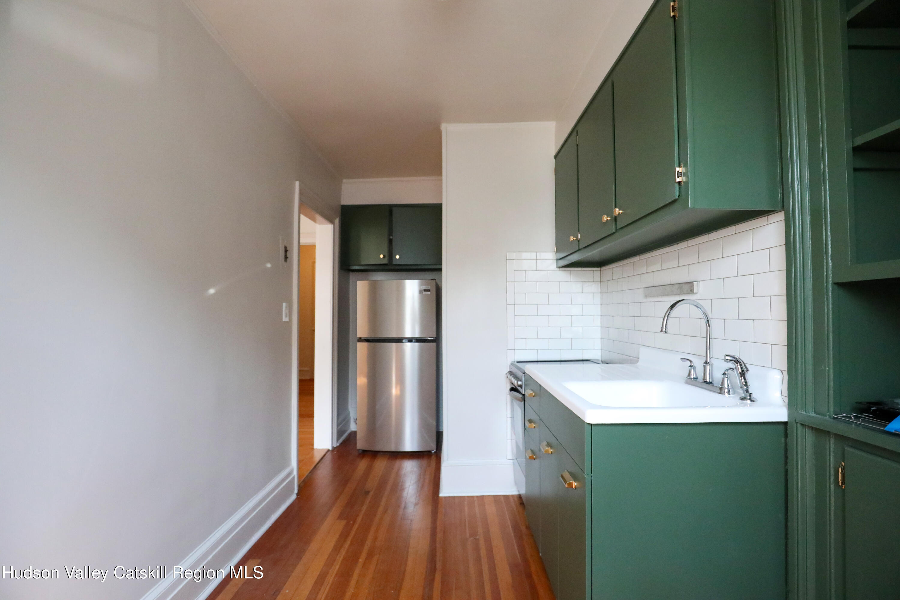 109 Saint James Street 5