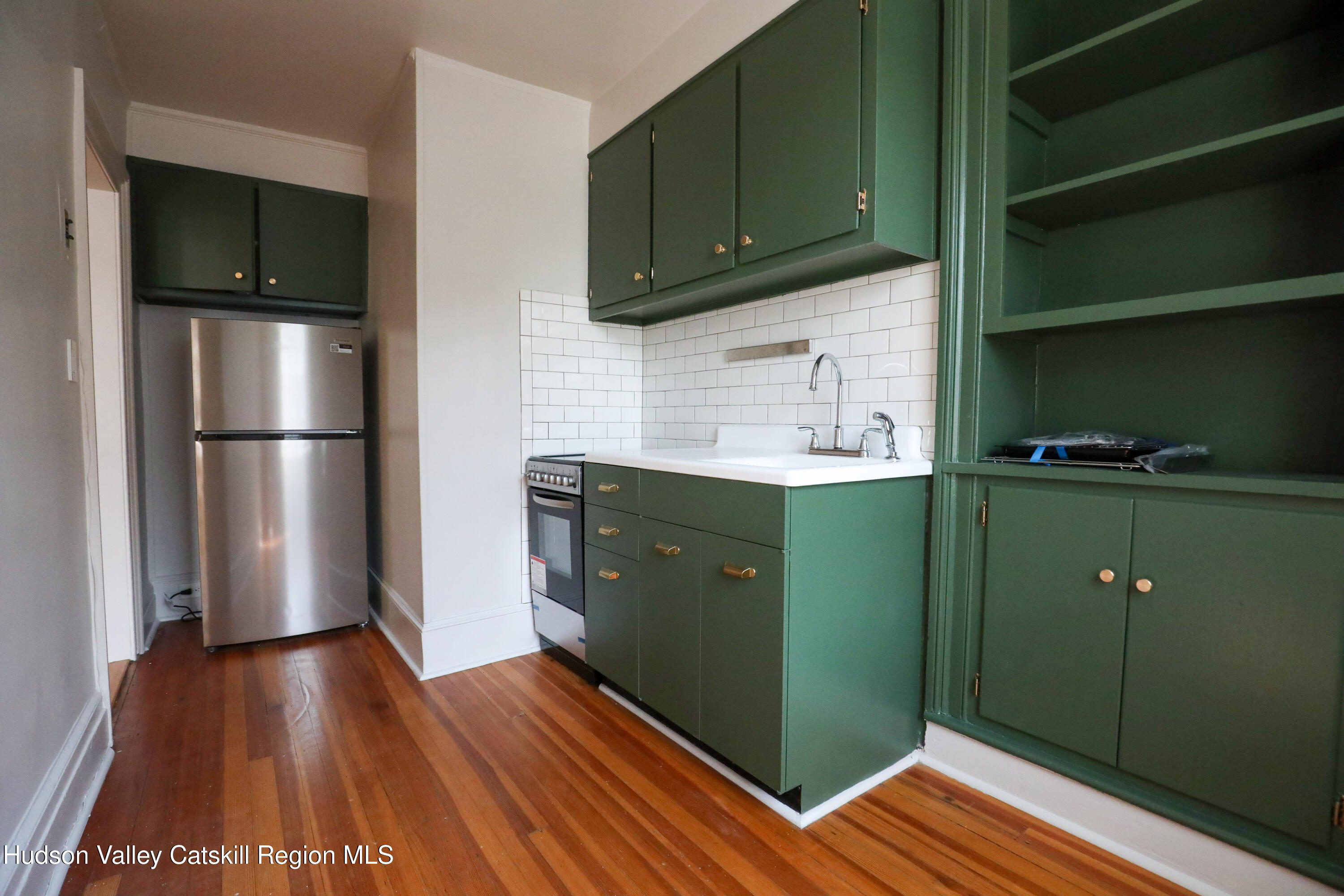 109 Saint James Street 5