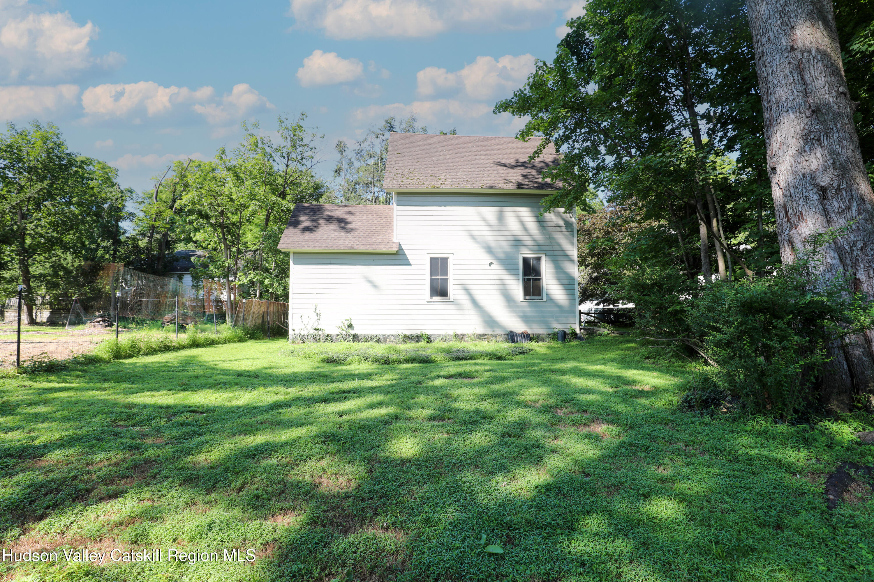 12-16 Lounsbury Place