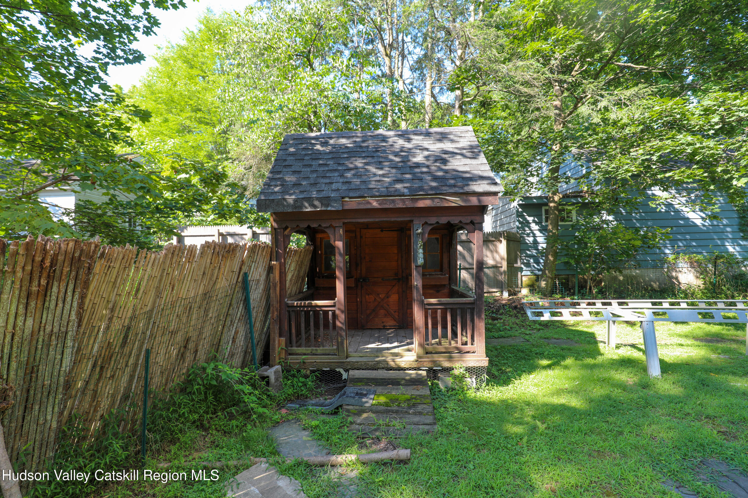 12-16 Lounsbury Place