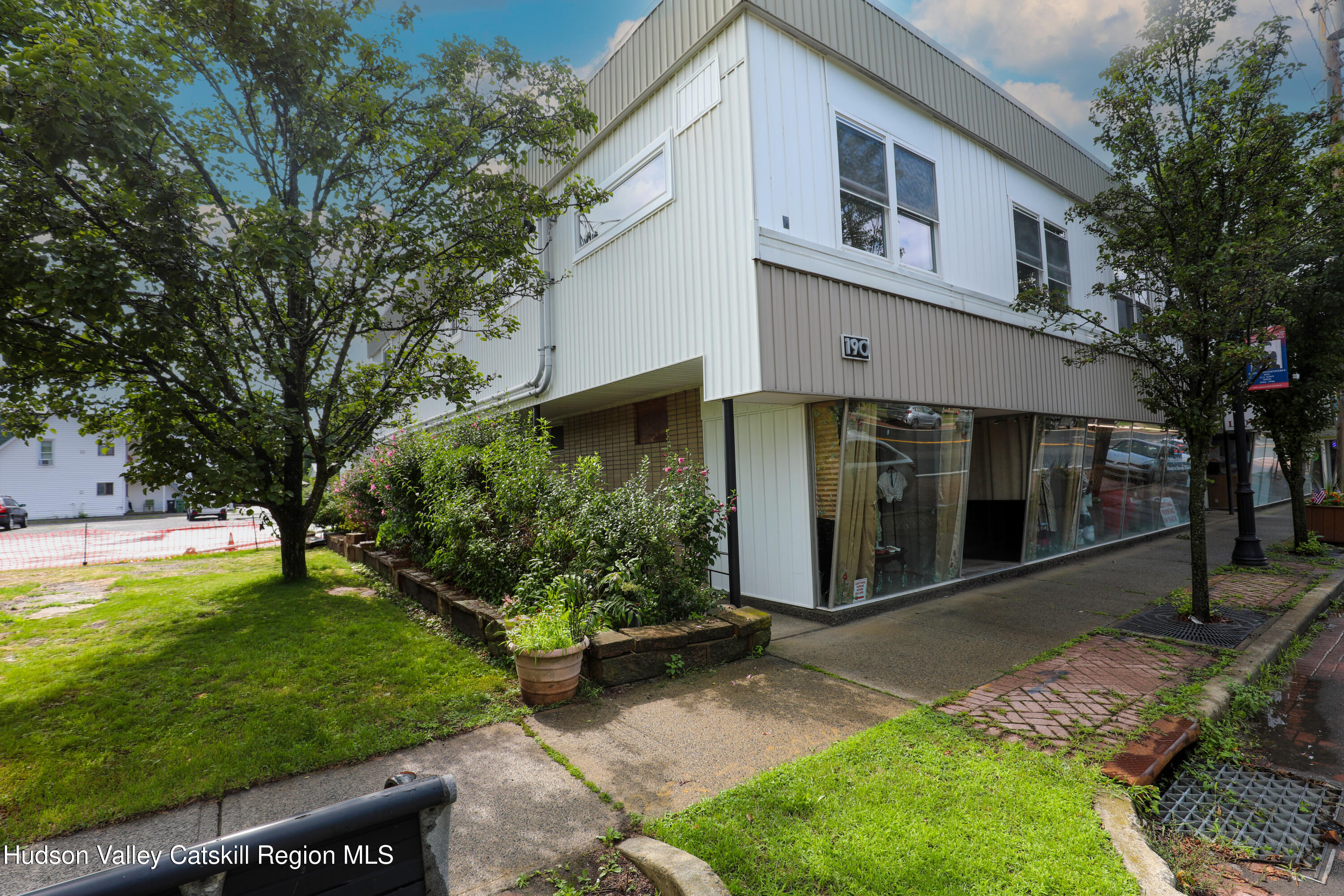 190 Broadway 2b