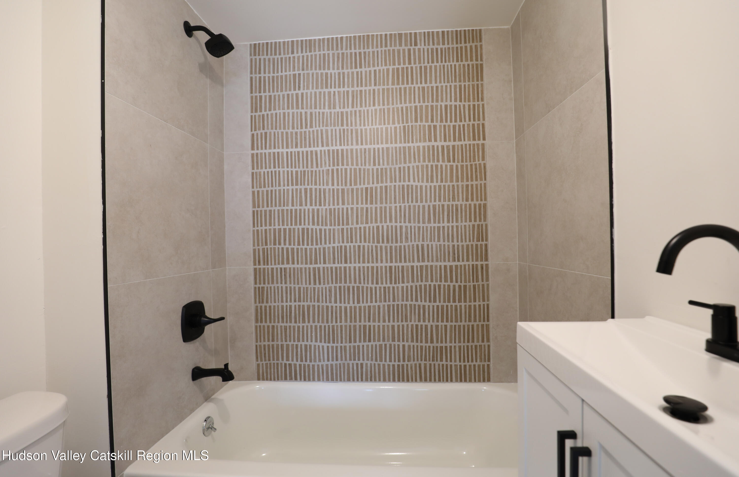 190 Broadway 2b
