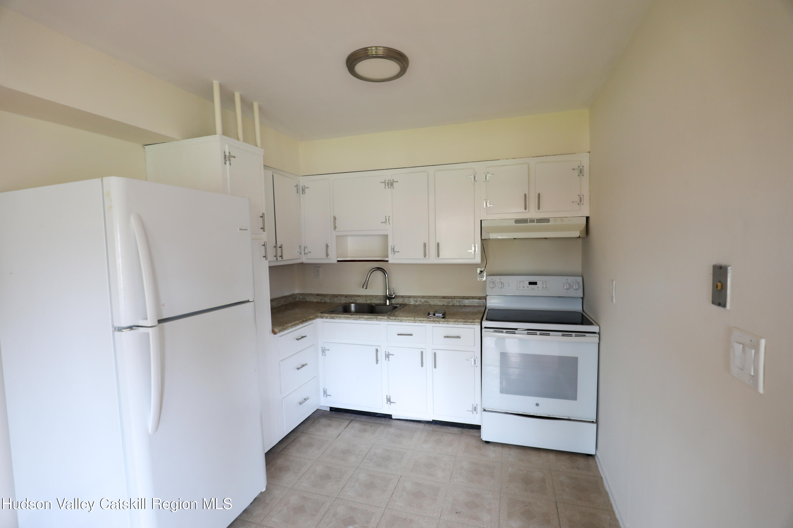 30 Lamb Avenue 2a