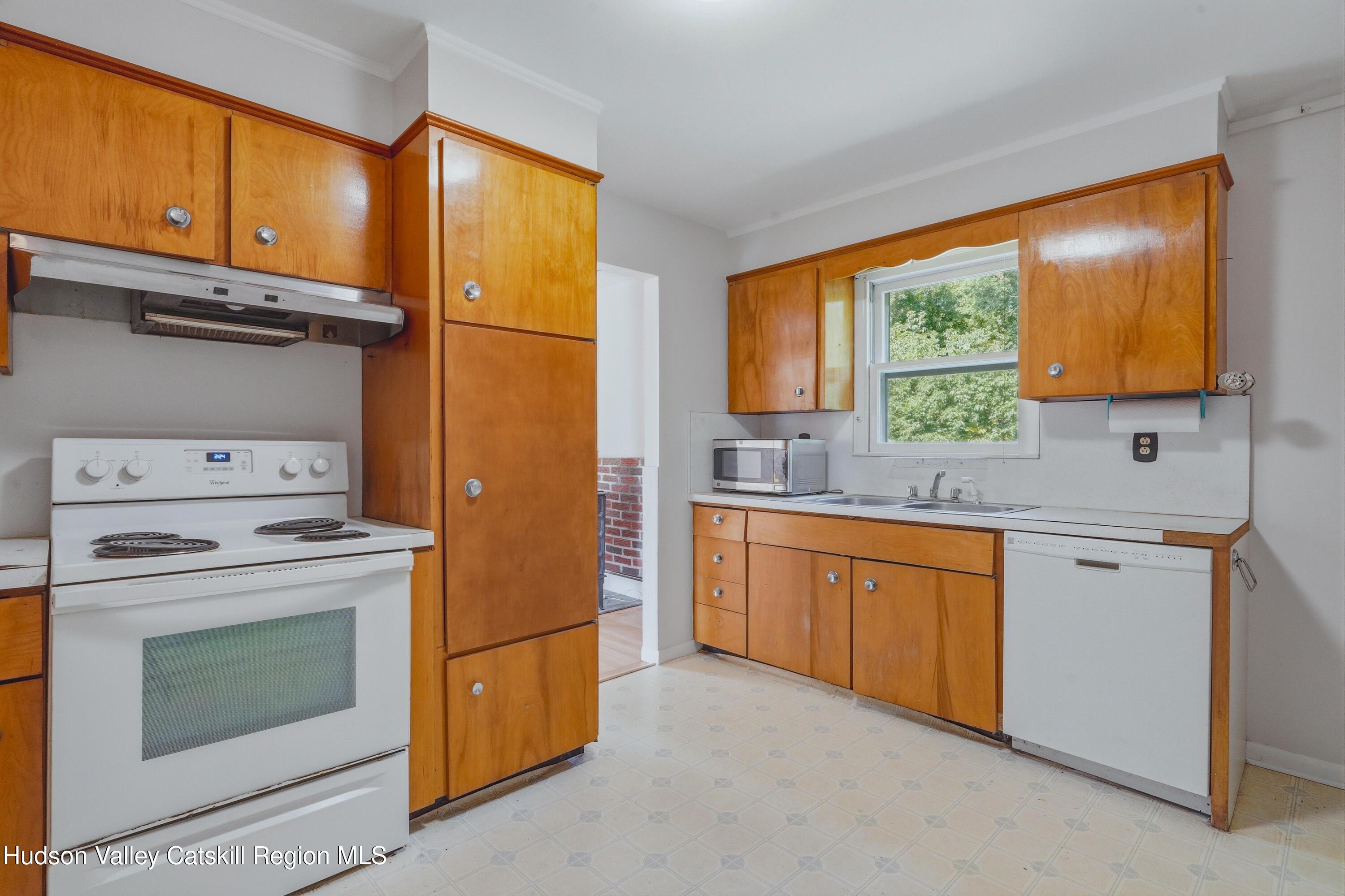 529 Lakeview Terrace
