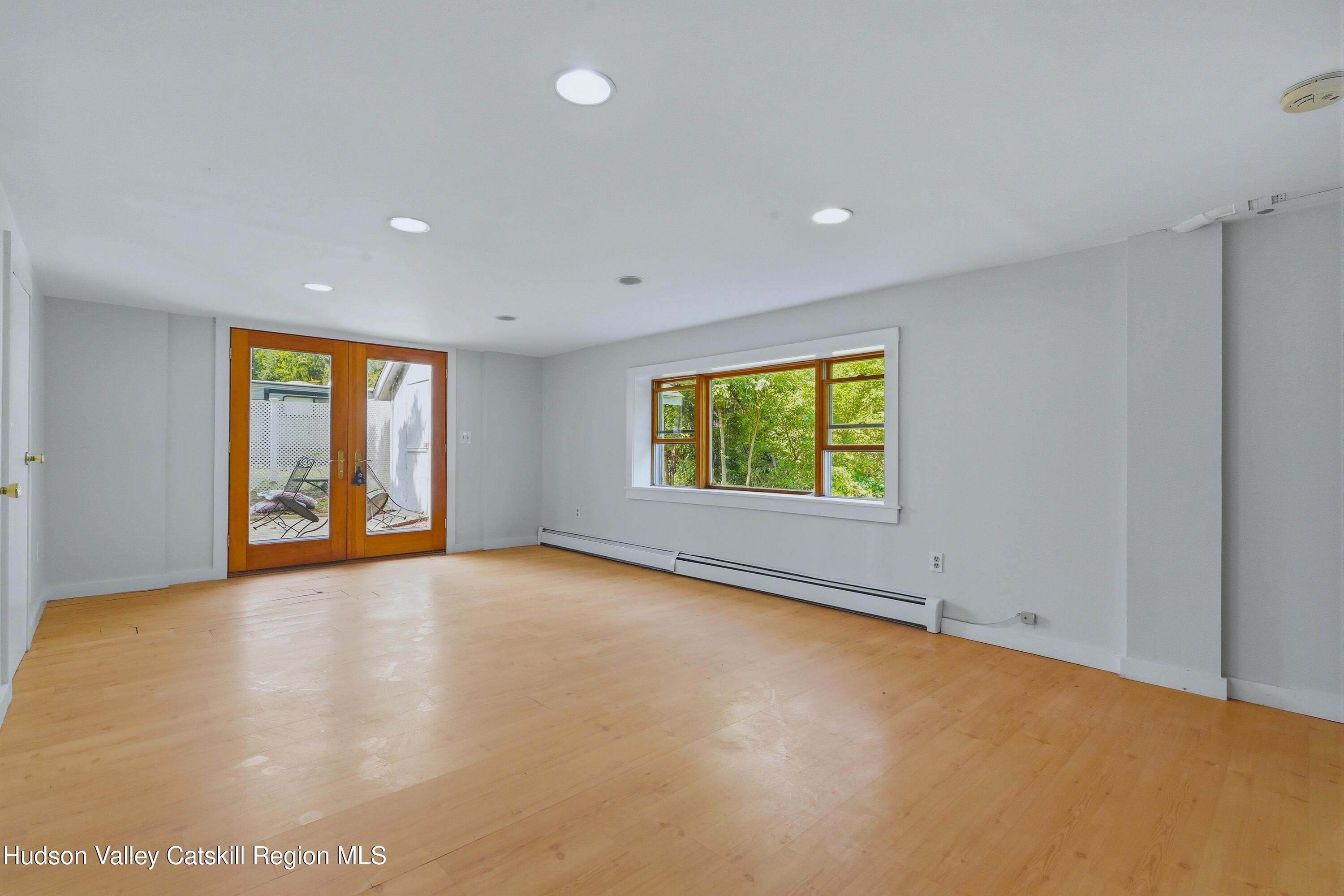 529 Lakeview Terrace