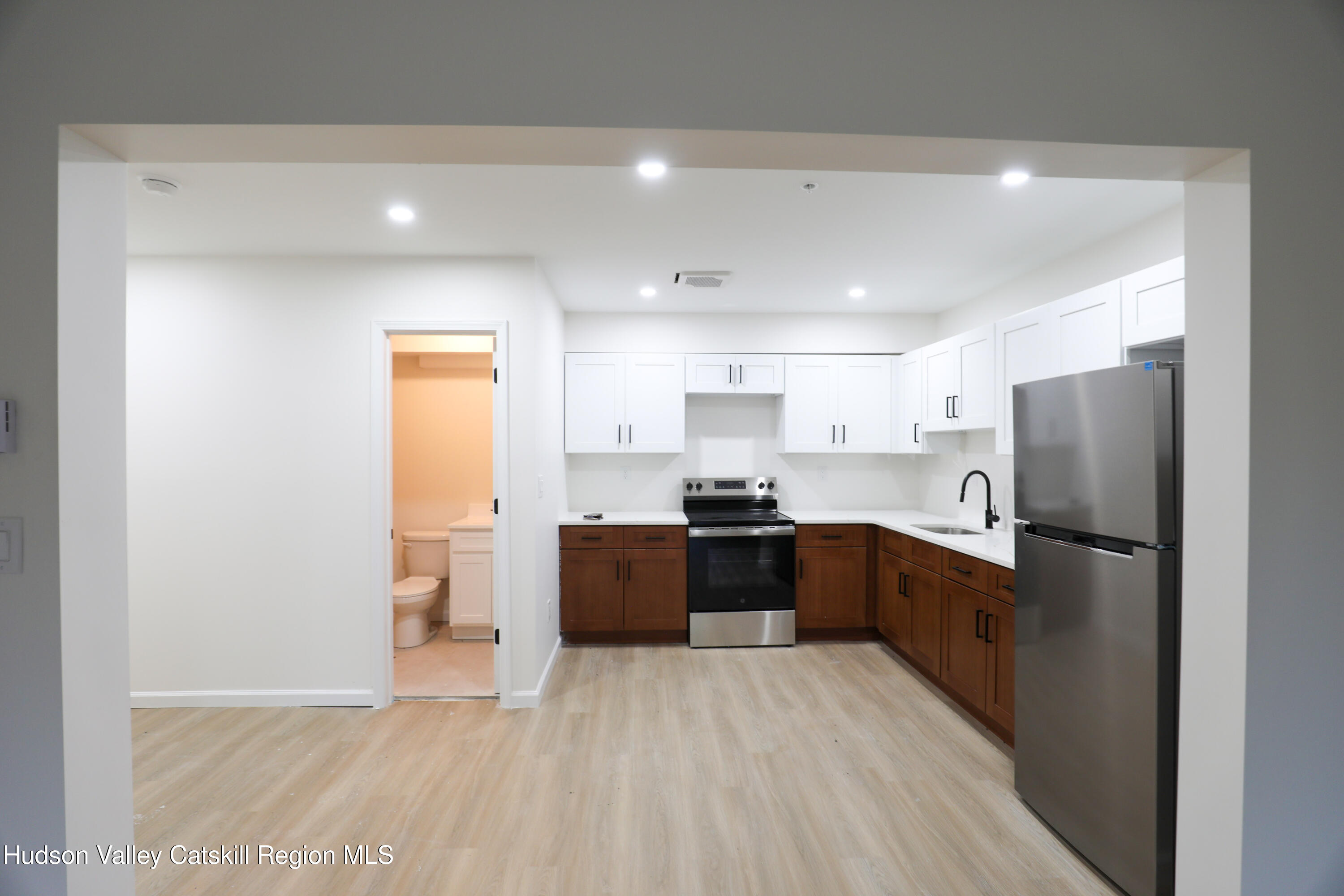 188 Broadway 2c