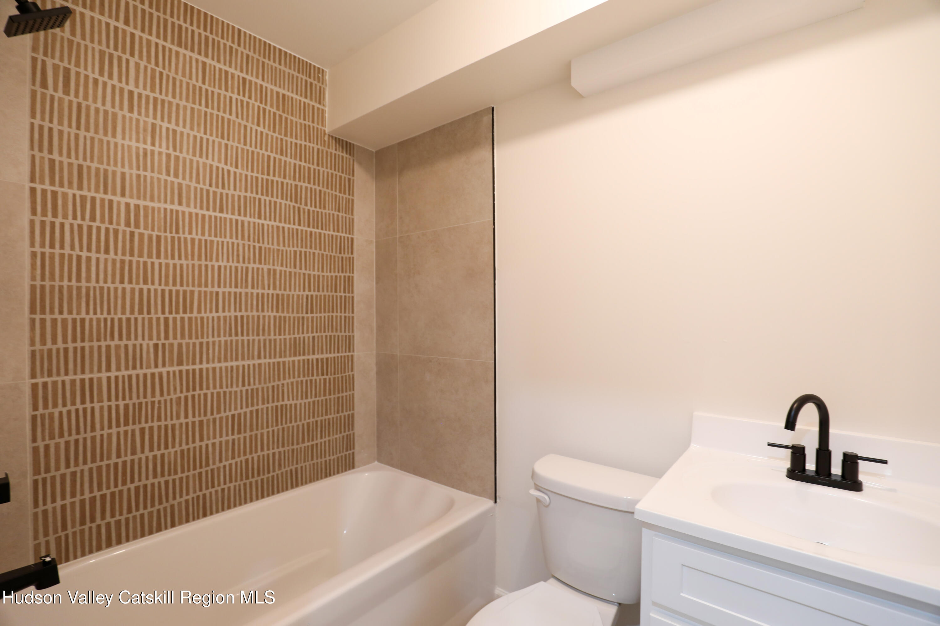 188 Broadway 2c