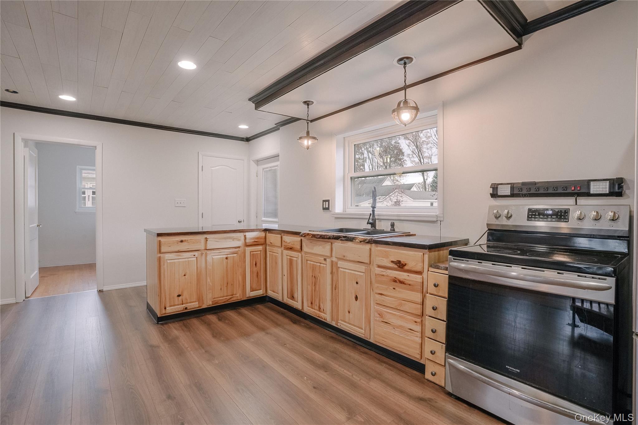 1054 Columbia Street