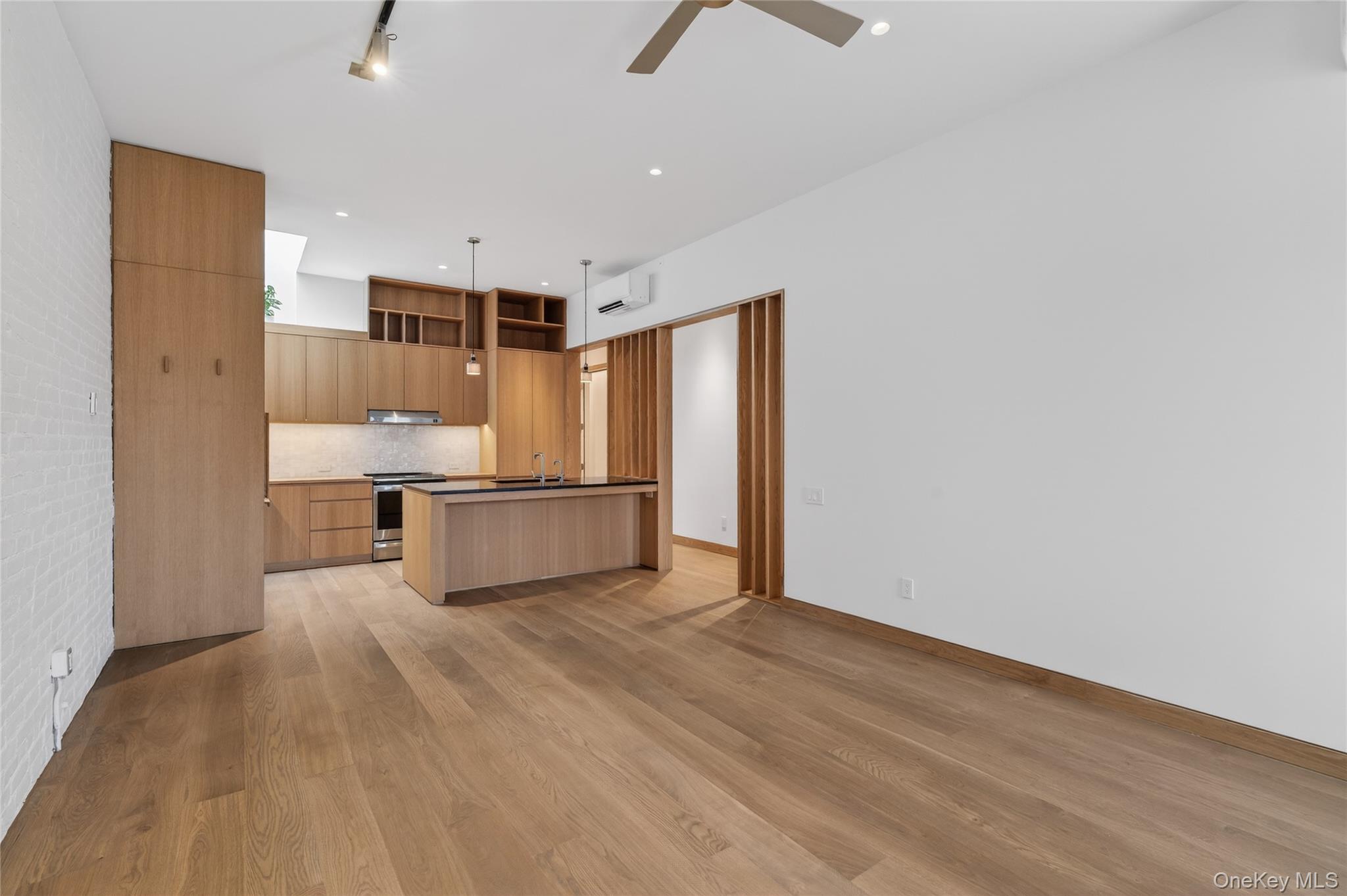 316 Wall Street Unit: 2