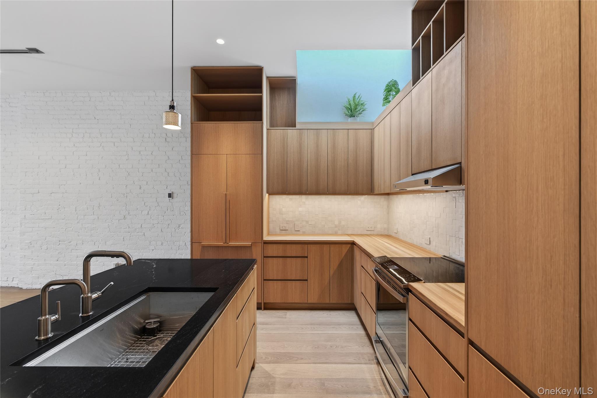 316 Wall Street Unit: 2