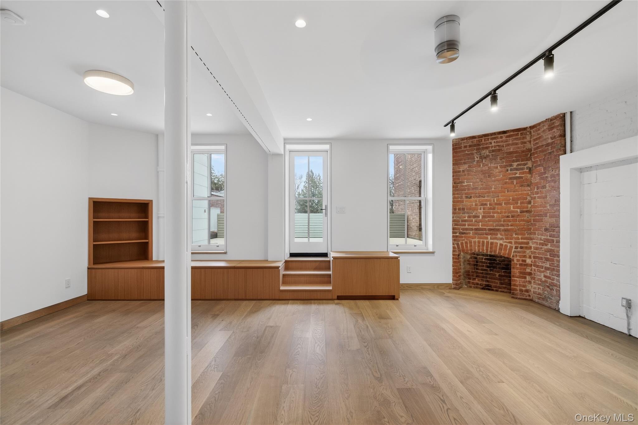 316 Wall Street Unit: 1