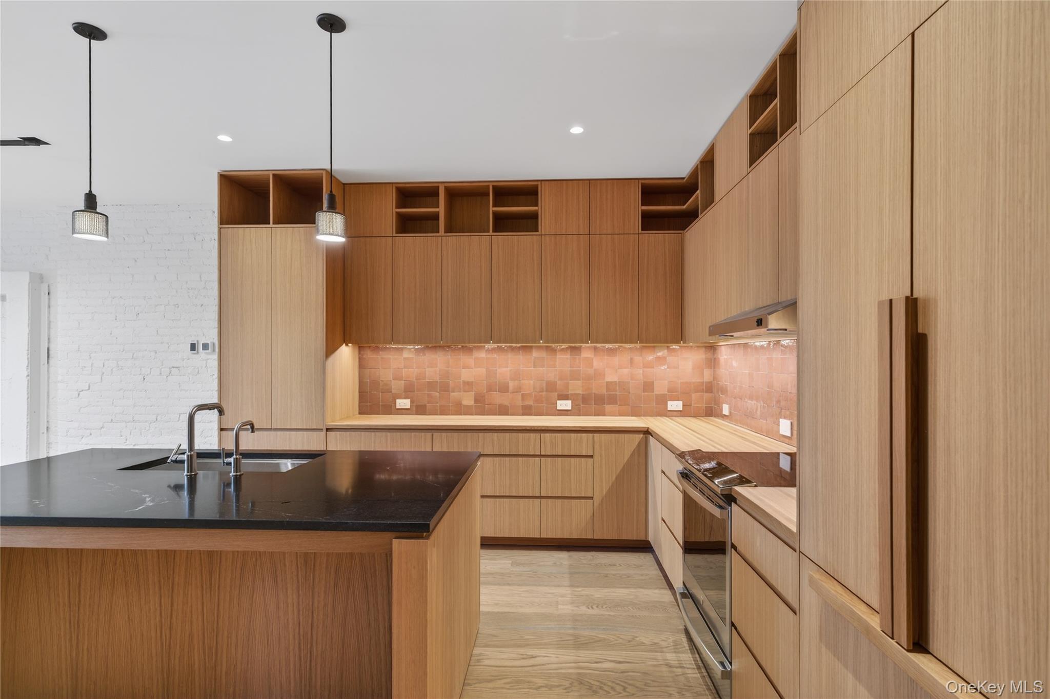 316 Wall Street Unit: 1