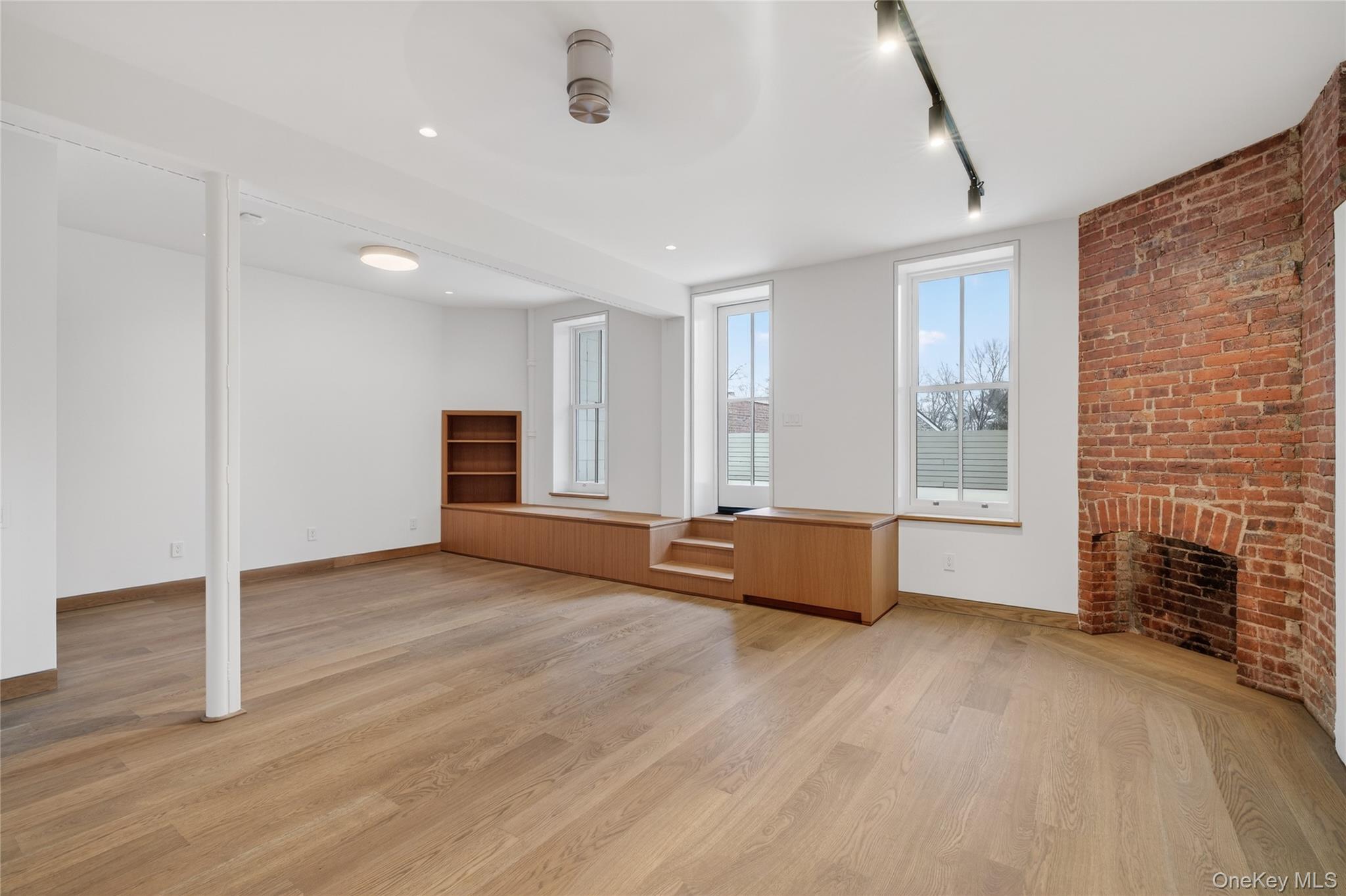 316 Wall Street Unit: 1