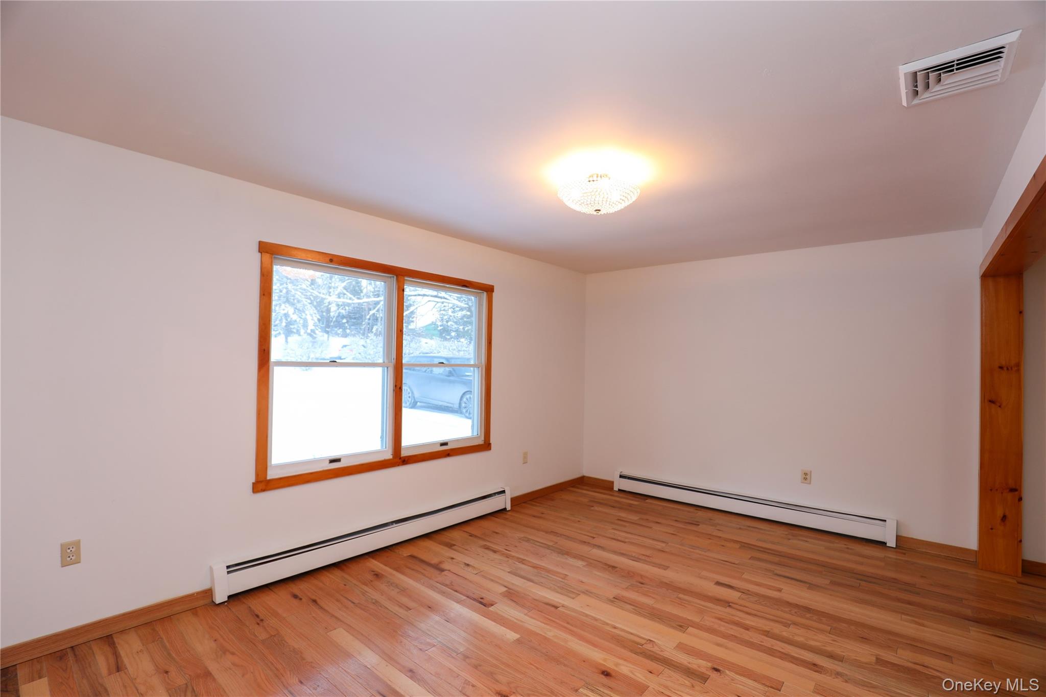 38 Roxanne Boulevard