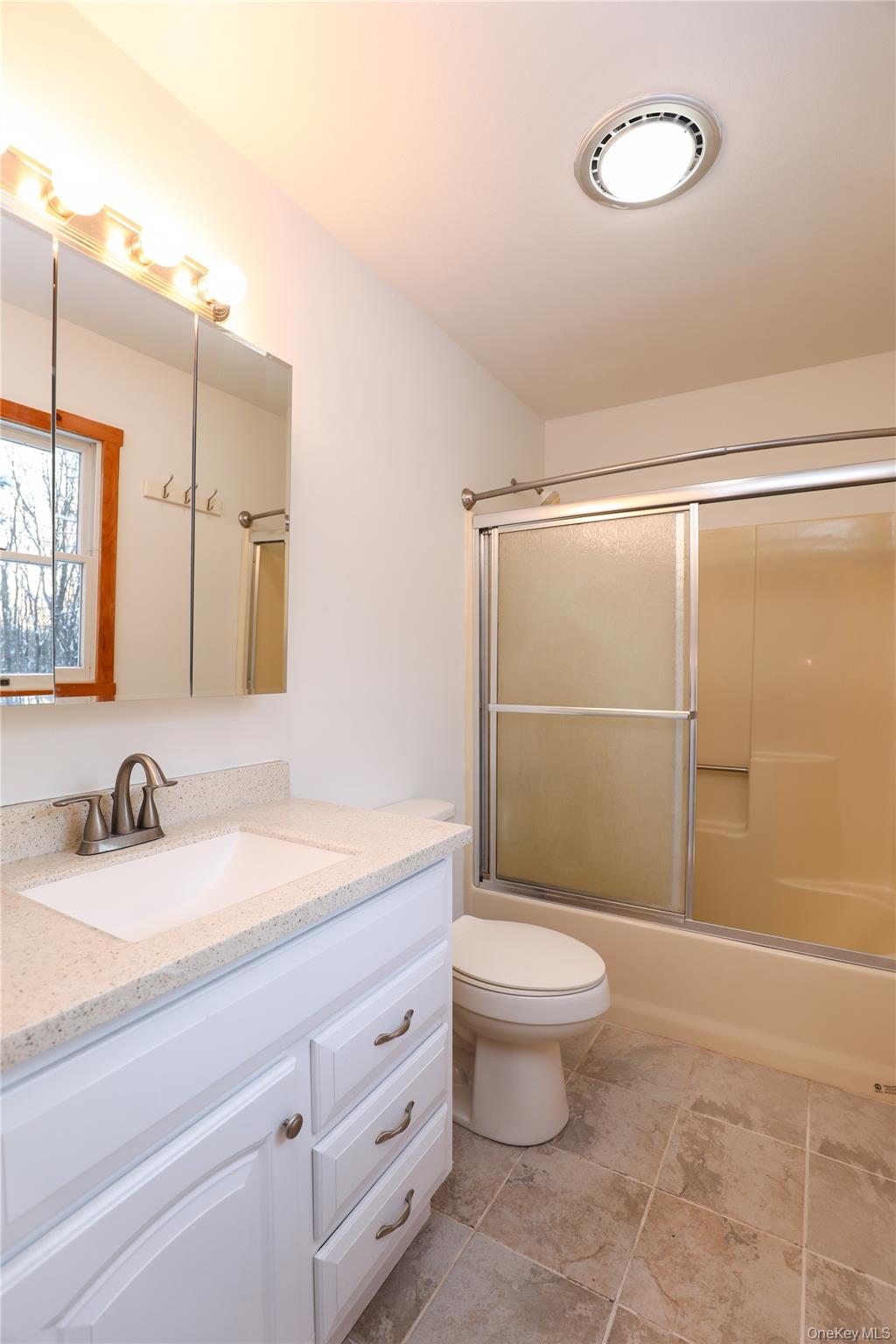 38 Roxanne Boulevard