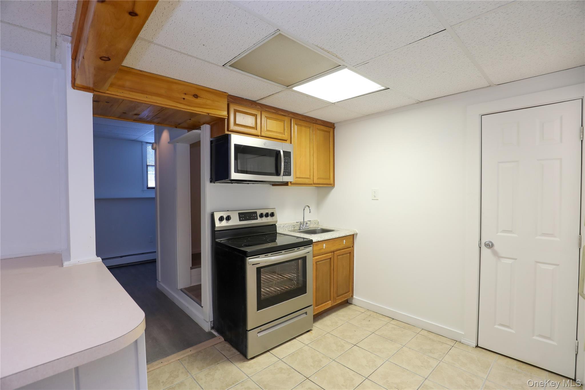 38 Roxanne Boulevard