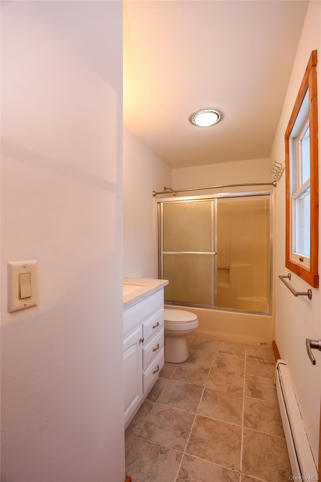 38 Roxanne Boulevard