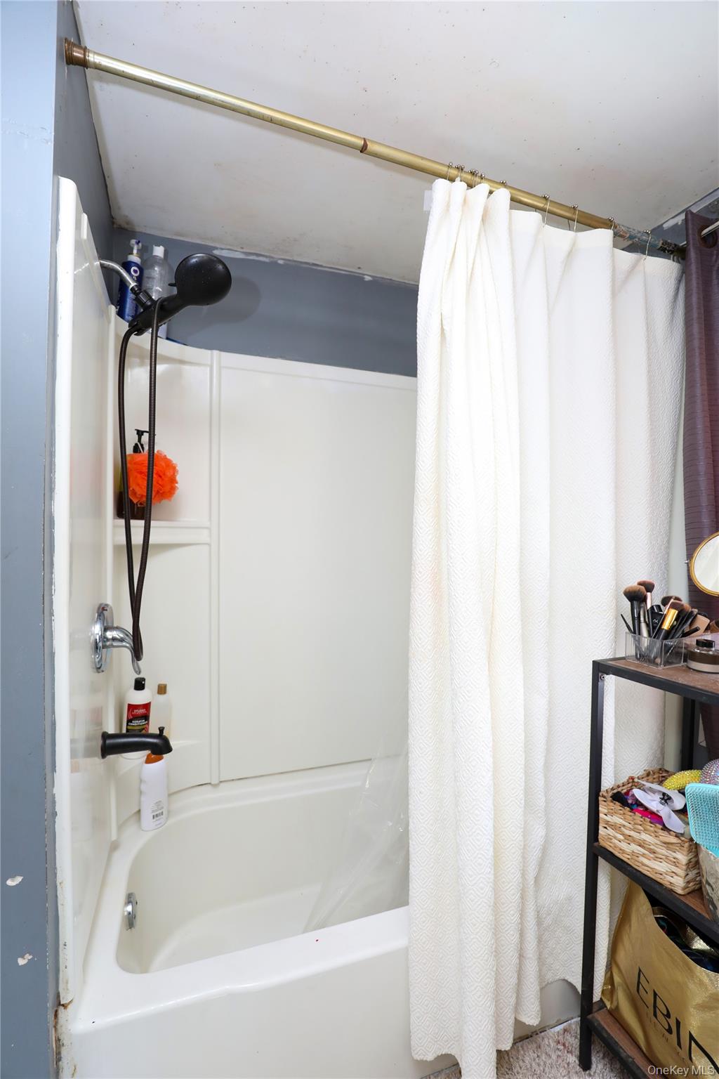 654 Broadway Unit: 9W